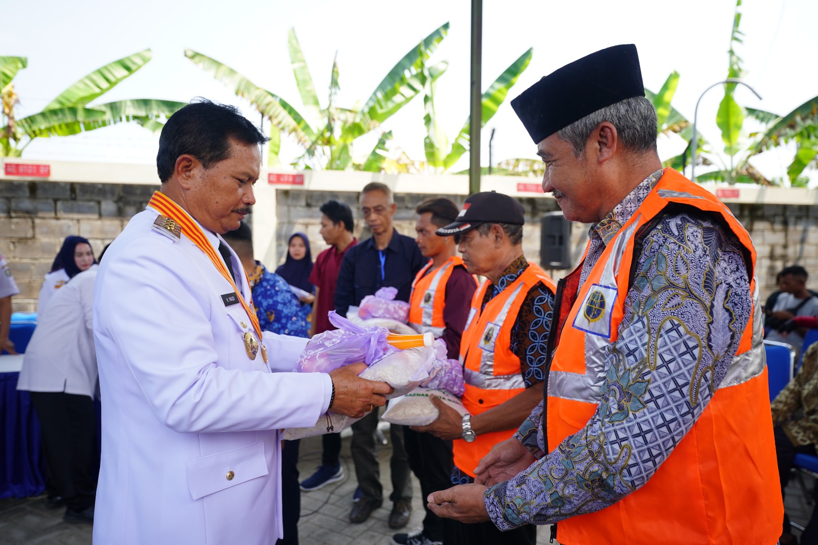 Gelar Pembinaan Bagi Jukir Tepi Jalan, Wali Kota Ingatkan Jukir Harus Santun