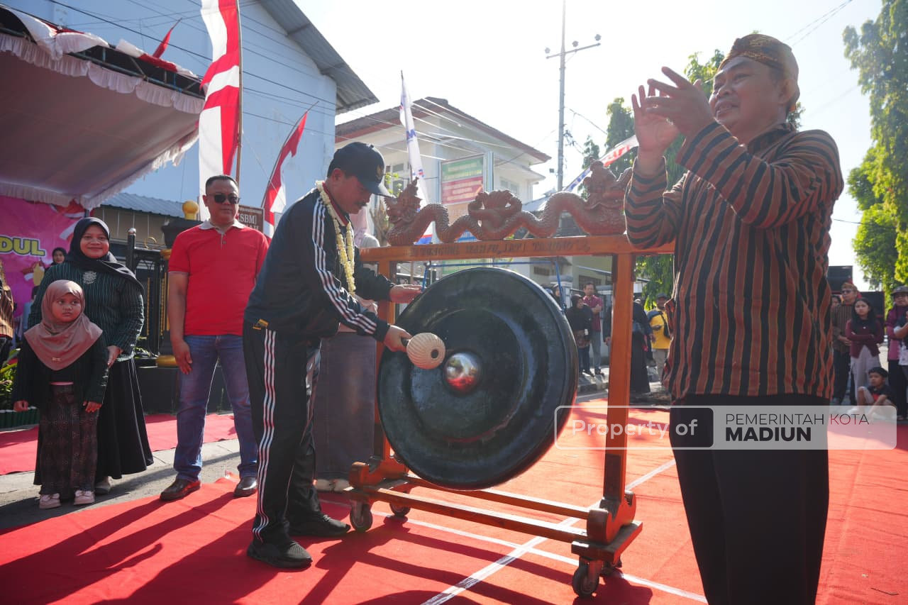 Wali Kota Madiun Hadiri Carnaval Kemerdekaan, Dorong Warga Tingkatkan Kreativitas dan Kesejahteraan