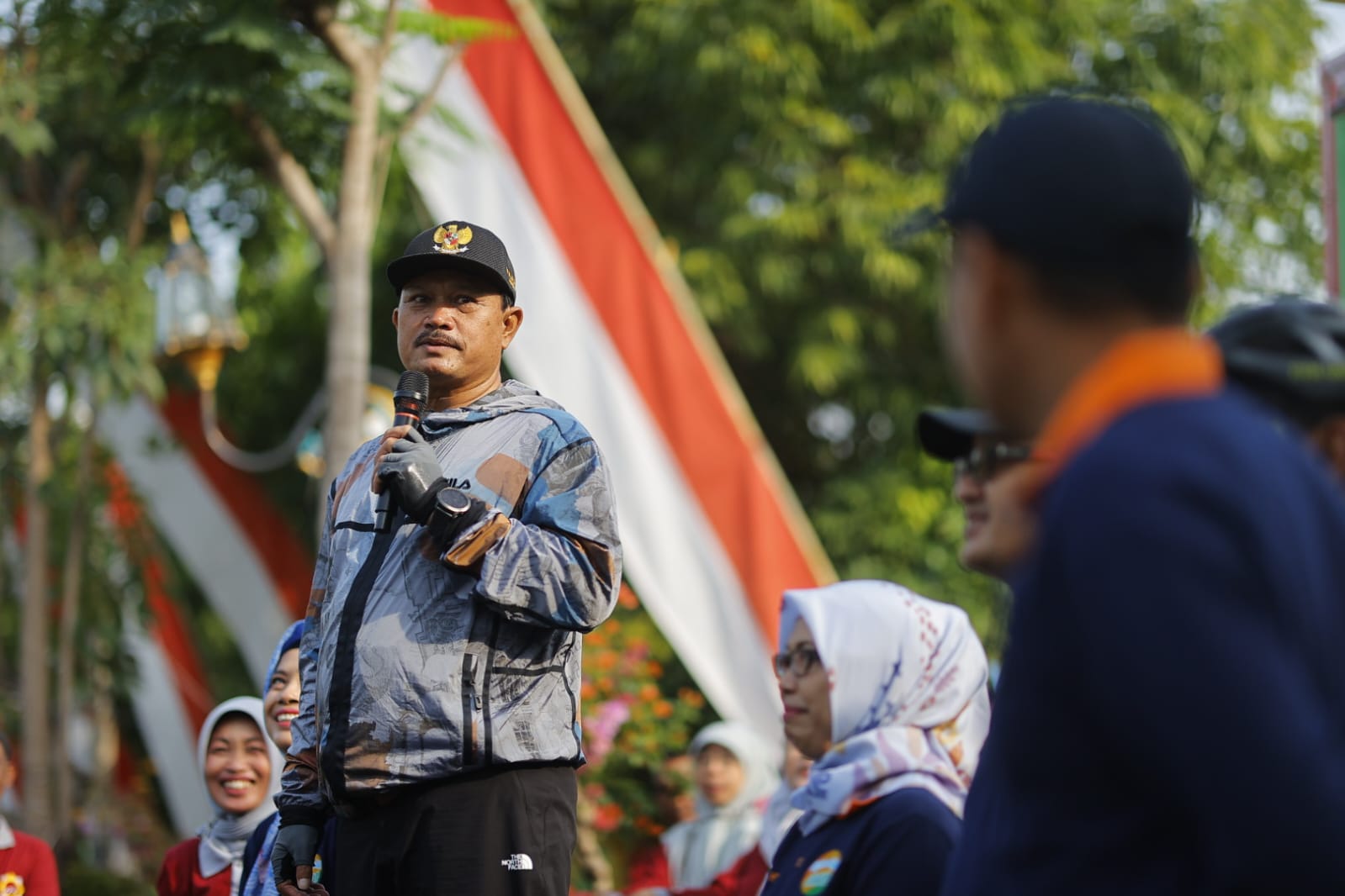 Budayakan Cinta Lingkungan, Wali Kota Madiun Maidi Ajak Siswa Bersihkan Lingkungan Sekolah