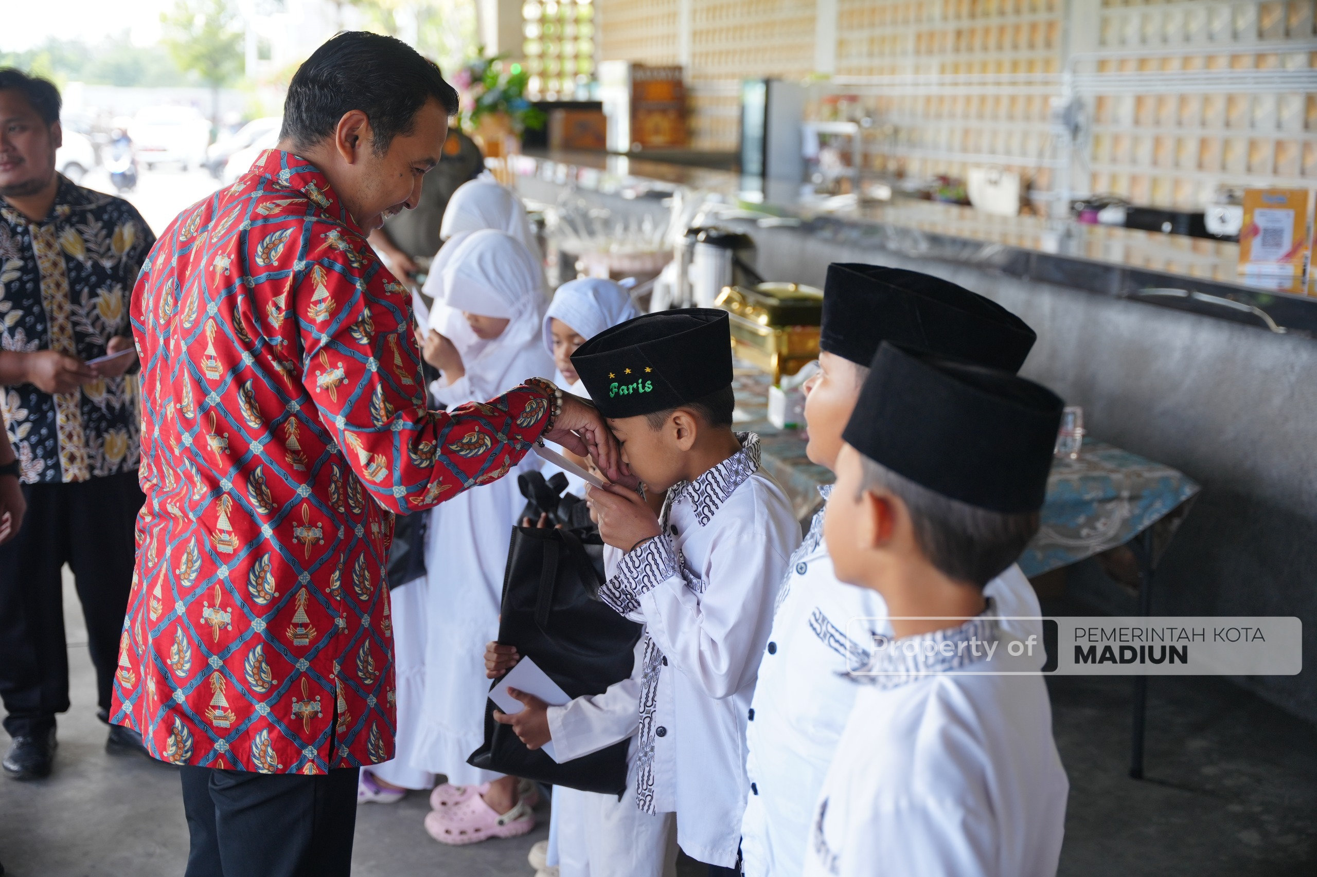 Wakil Wali Kota Madiun Resmikan Thanos Resto & Cafe