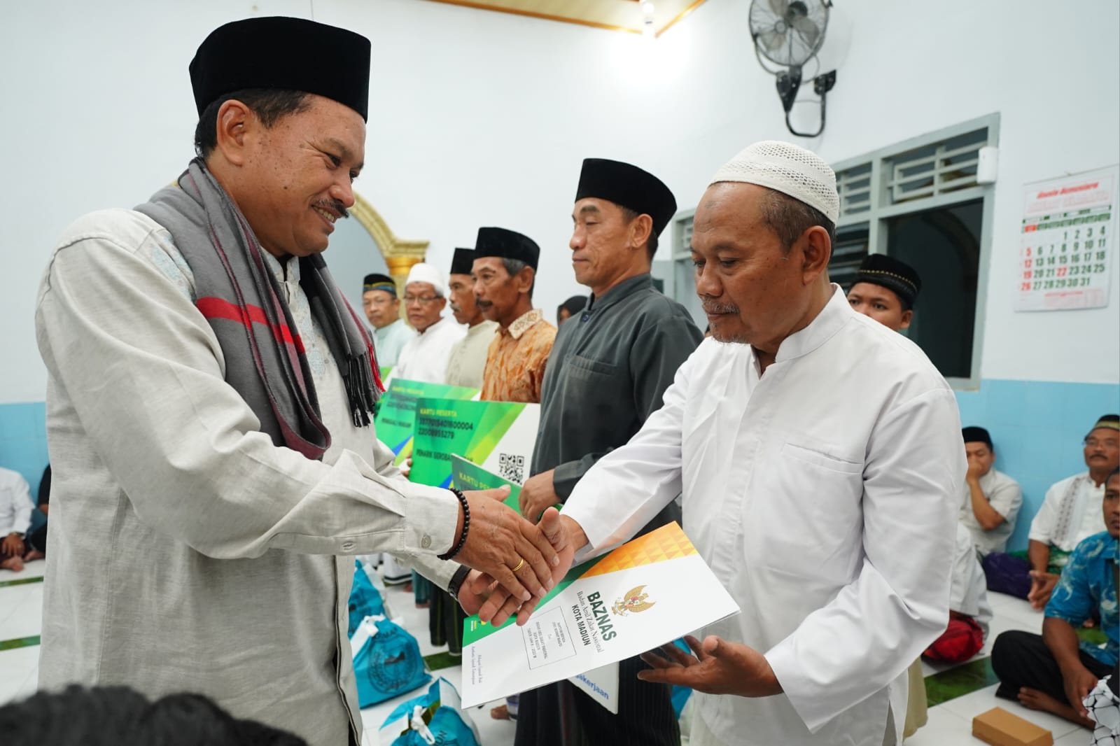 Salat Isya di Masjid Miftahul Huda, Wali Kota Ajak Jamaah Bangun Nuansa Religi Jelang Puasa
