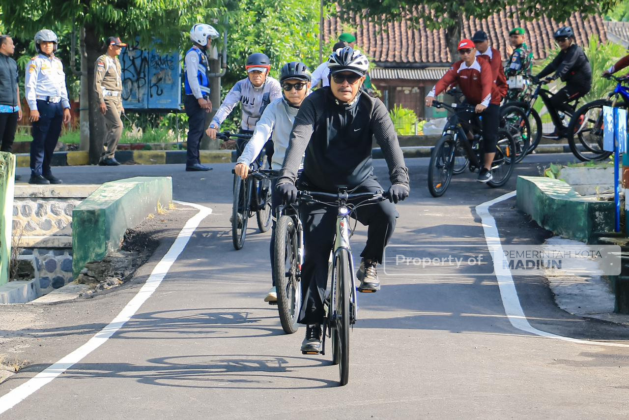 Gowes Pagi Lagi, Wali Kota Cek Progres Pembangunan dan Resmikan Rumah Dinas Dandim 0803