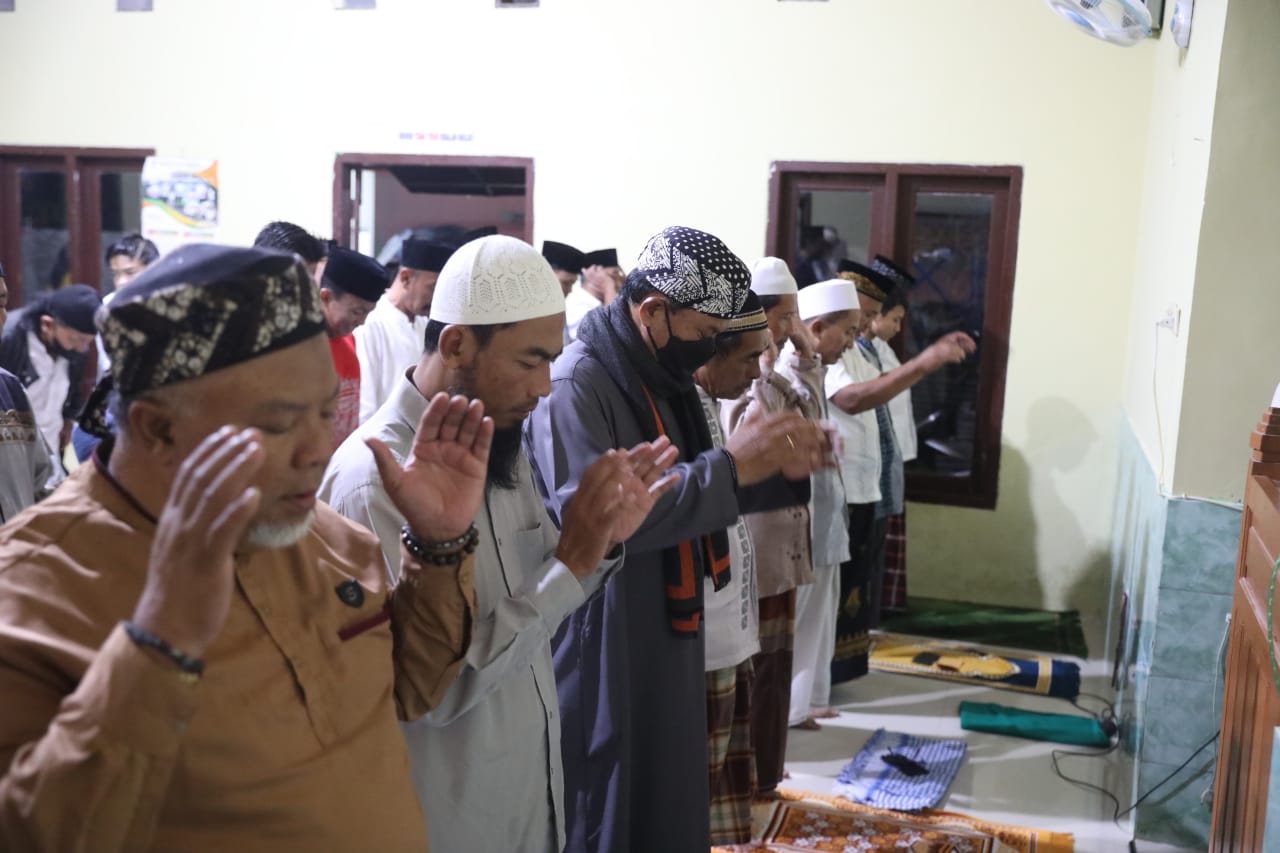 Tarawih di Masjid Al-Fitri, Wali Kota Ajak Jamaah Perbanyak Ibadah di Bulan Suci