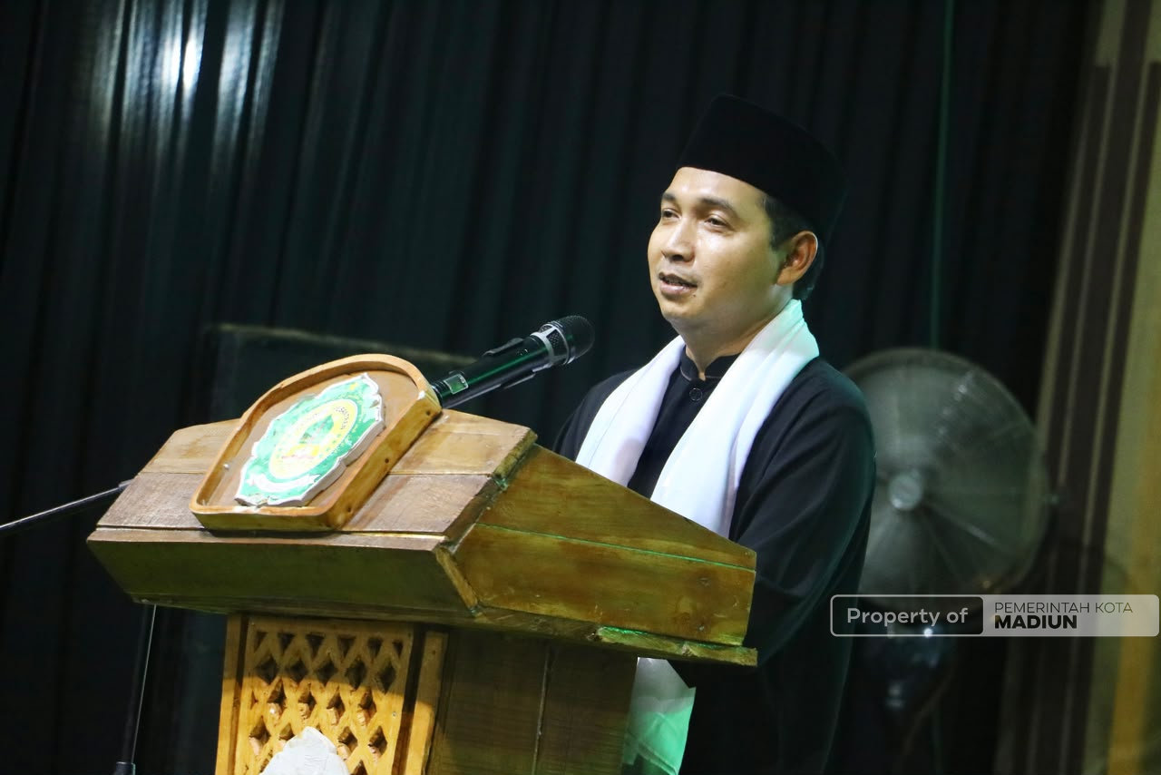 Hadiri Haflah Akhirusanah Ponpes Al-Mardliyyah, Plt Wali Kota Harap Para Santri Berlanjut ke Jenjang Kuliah