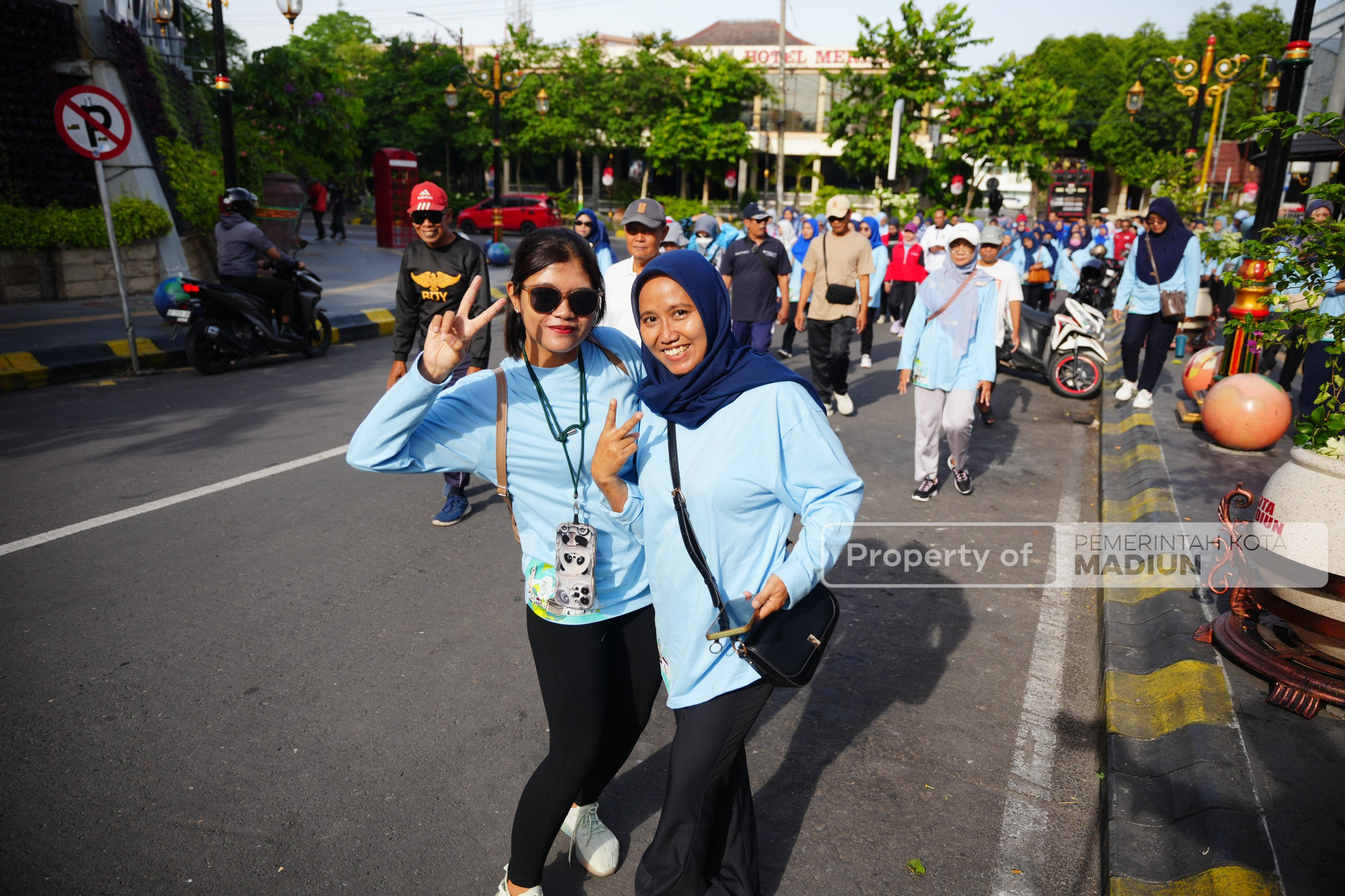 Peringatan HKN ke-61, Sekda Kota Madiun Pimpin Jalan Sehat dan Tekankan Pentingnya Generasi Sehat