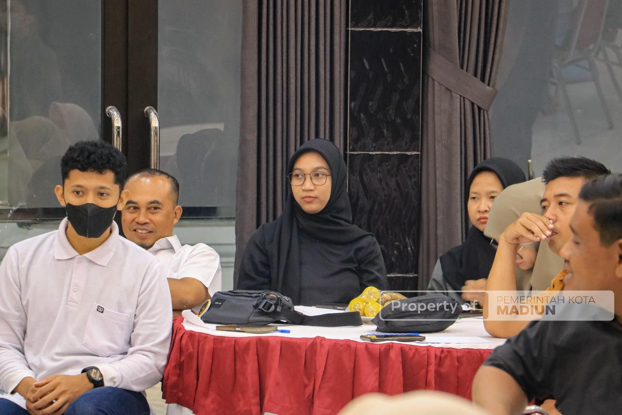 Evaluasi Capaian Kinerja Dispendukcapil, Wali Kota Madiun Tekankan Pentingnya Pelayanan Publik