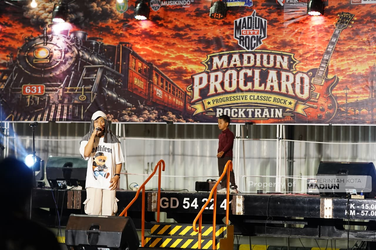 Saksikan Proclaro Rocktrain, Plt Wali Kota: Tahun Depan Bikin Event Besar Dibiayai Pemkot
