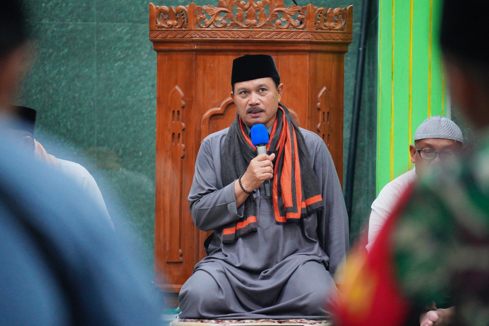 Salat Isya dan Tarawih Safari Ramadan di Masjid Al Ifaqoh, Wali Kota Ajak Warga Tingkatkan Ibadah