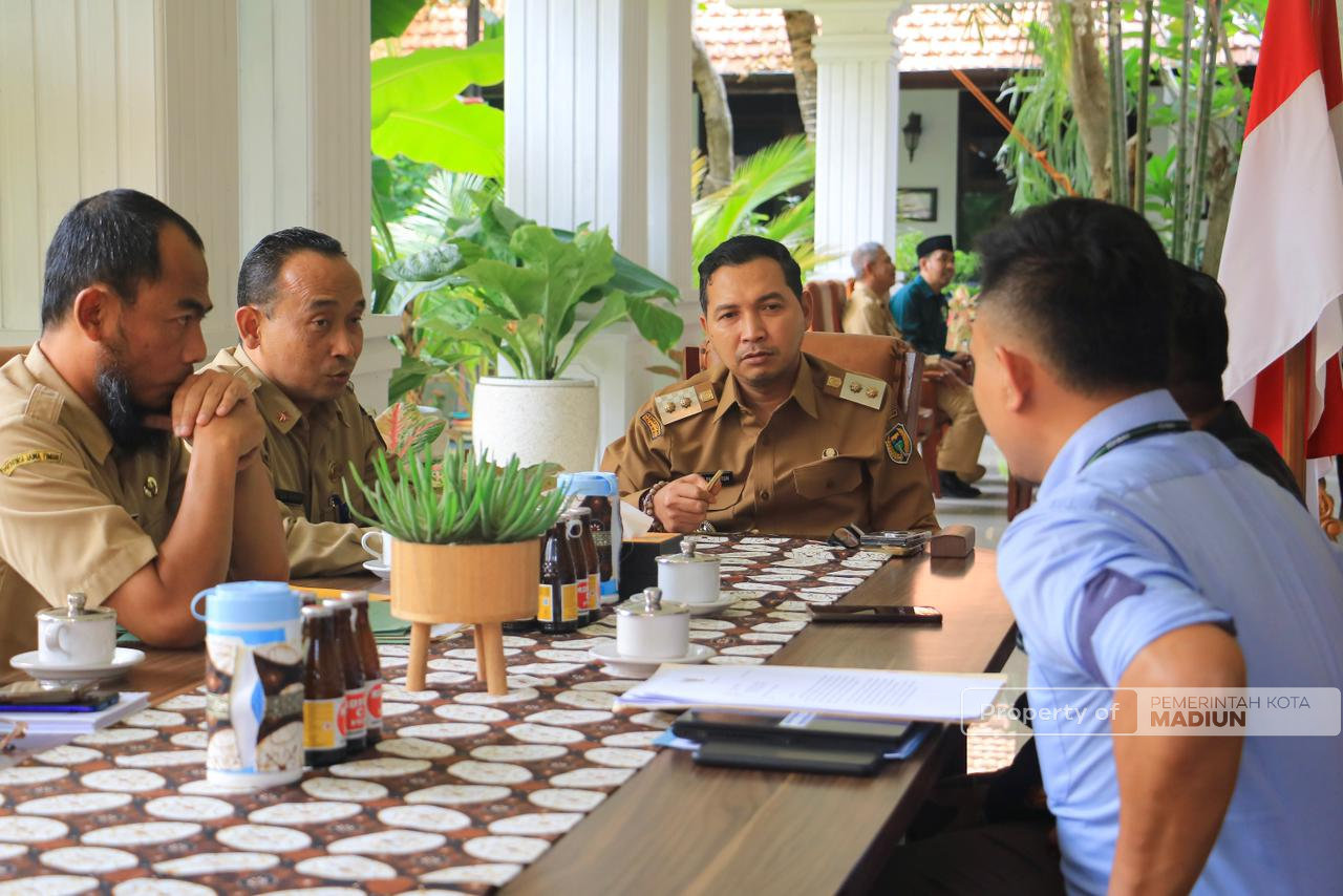 Gelar Audiensi, Plt Wali Kota Madiun Bahas Penguatan BPR Kota Madiun