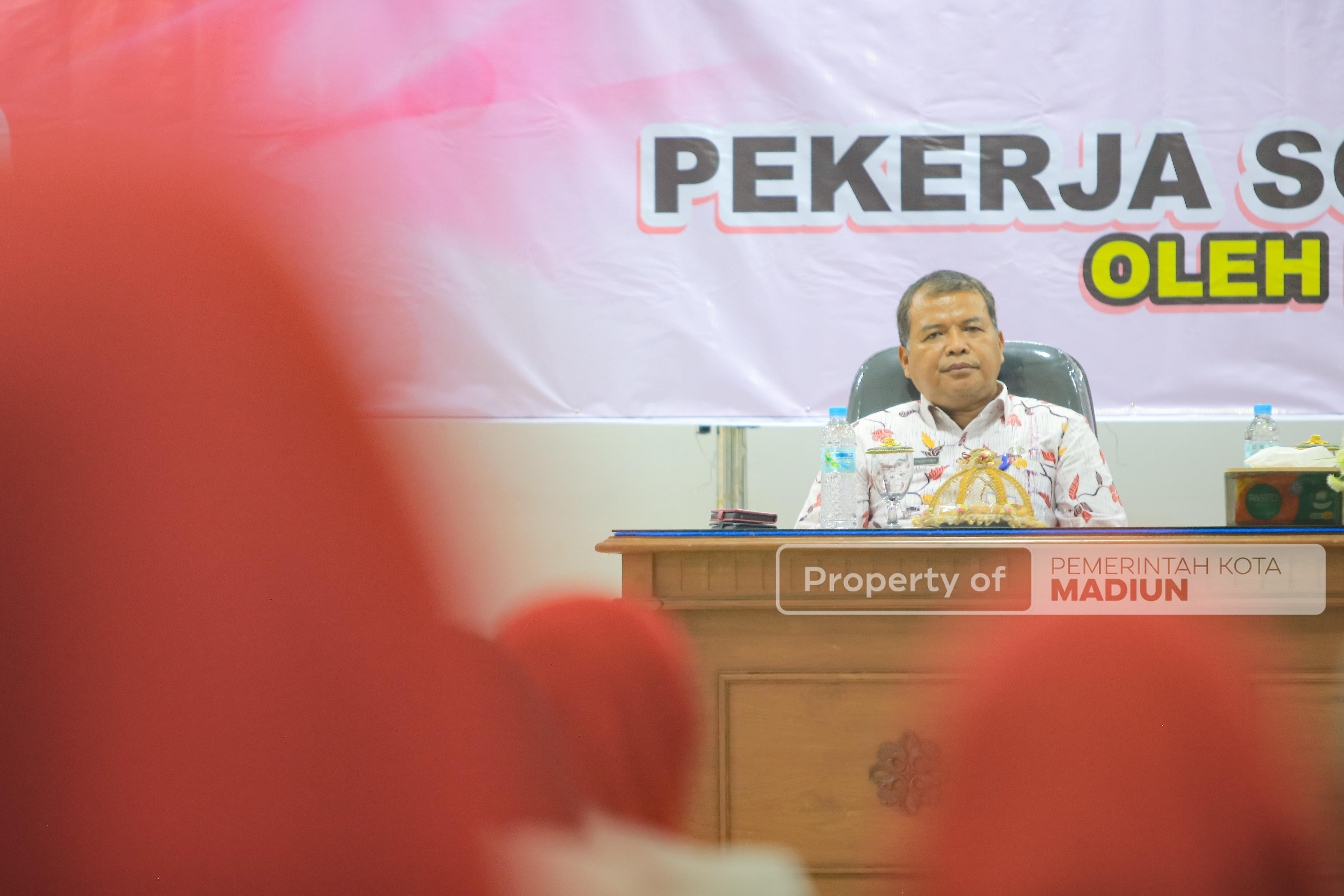 Beri Pembinaan PSM, Wali Kota Tekankan Peningkatan Layanan Sosial