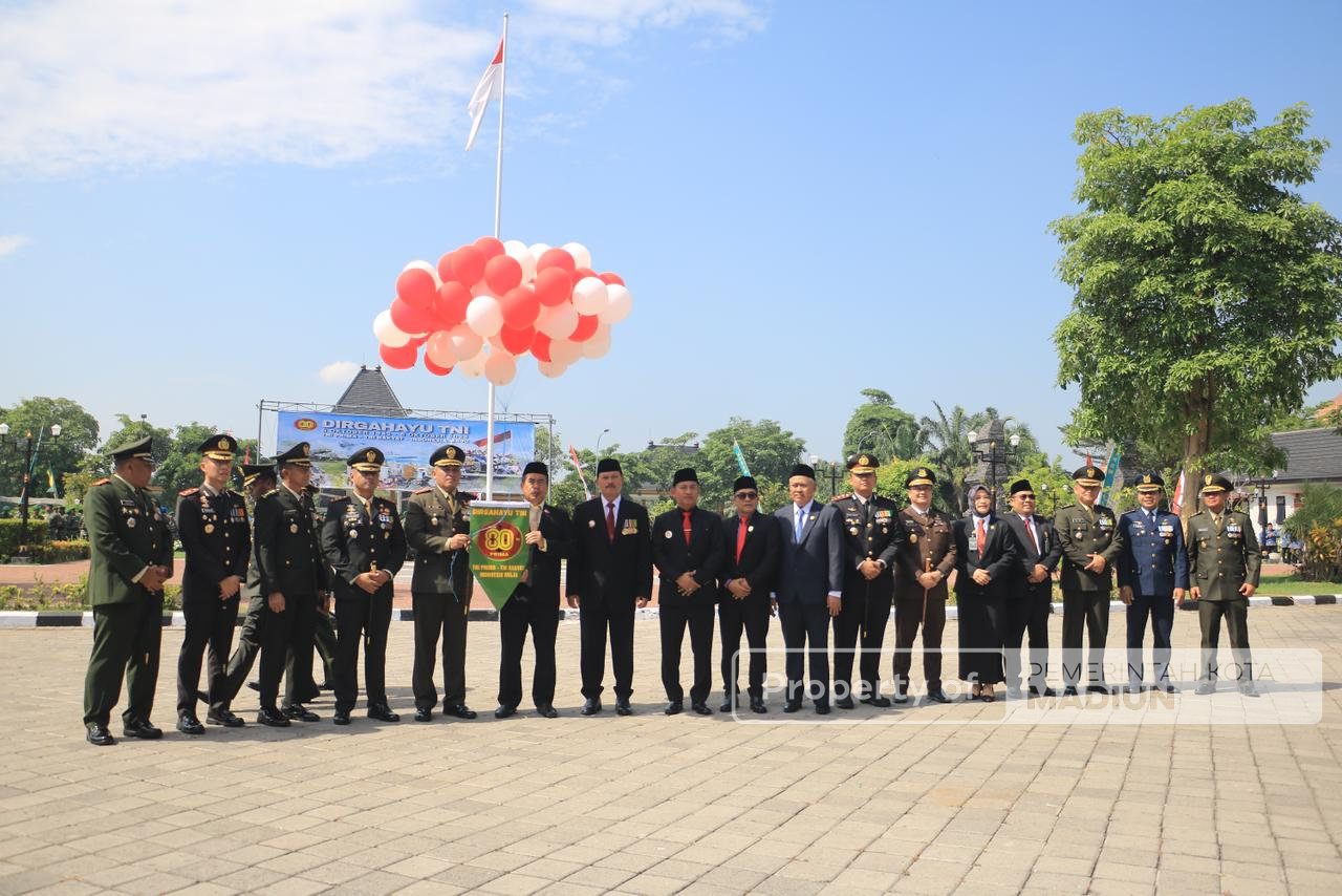 Dirgahayu! TNI Prima, TNI Rakyat, Indonesia Maju!
