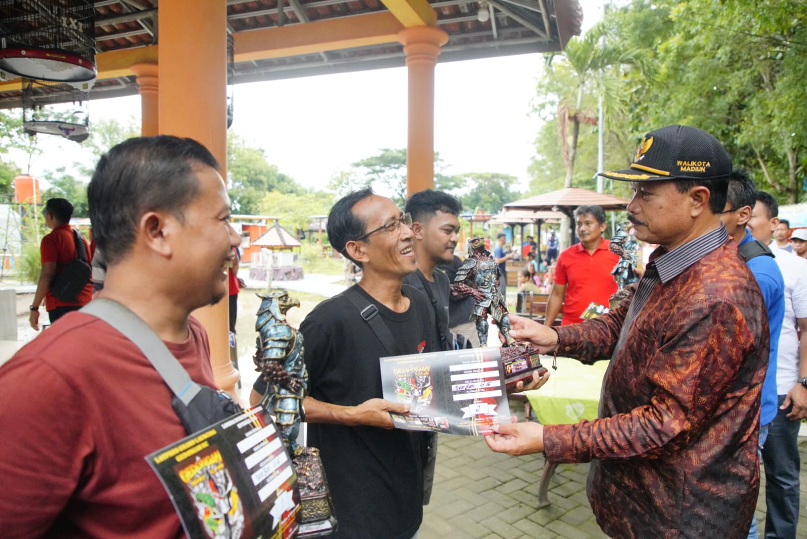 Berhasil Ramaikan Lapak Melalui Lomba, Wali Kota Apresiasi Paguyuban Kampung Eduwisata Gedongan
