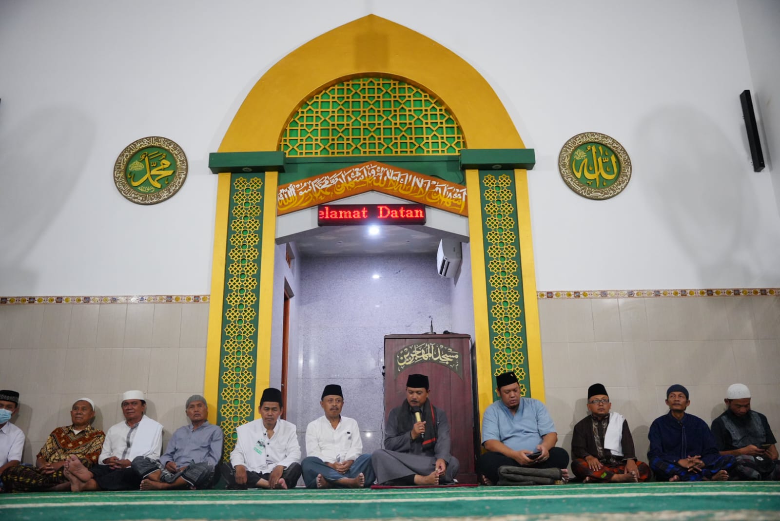 Tarawih Di Masjid Al Muhajirin, Wali Kota Ajak Warga Tingkatkan Ibadah Sebelum Ramadan Berakhir