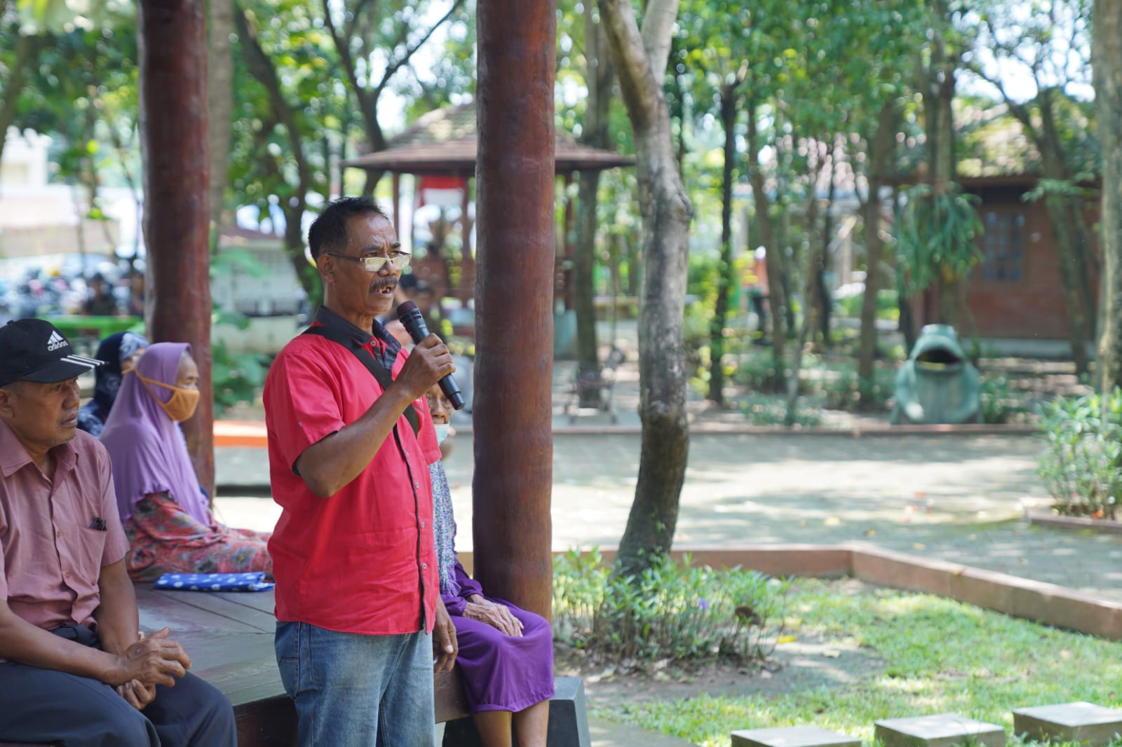 Sambangi Warga di Kelurahan Ngegong, Wali Kota Ajak Warga Jaga Kerukunan dan Aktif Ikuti Pembangunan