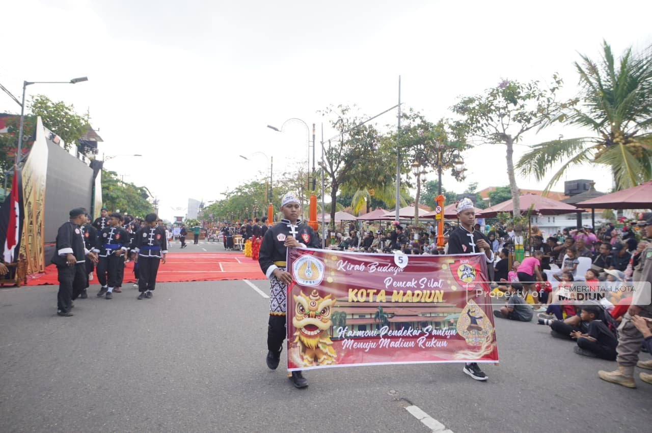 Berlangsung Sukses, Plt Wali Kota Targetkan Kirab Budaya Pencak Silat Tahun Depan Bertaraf Nasional