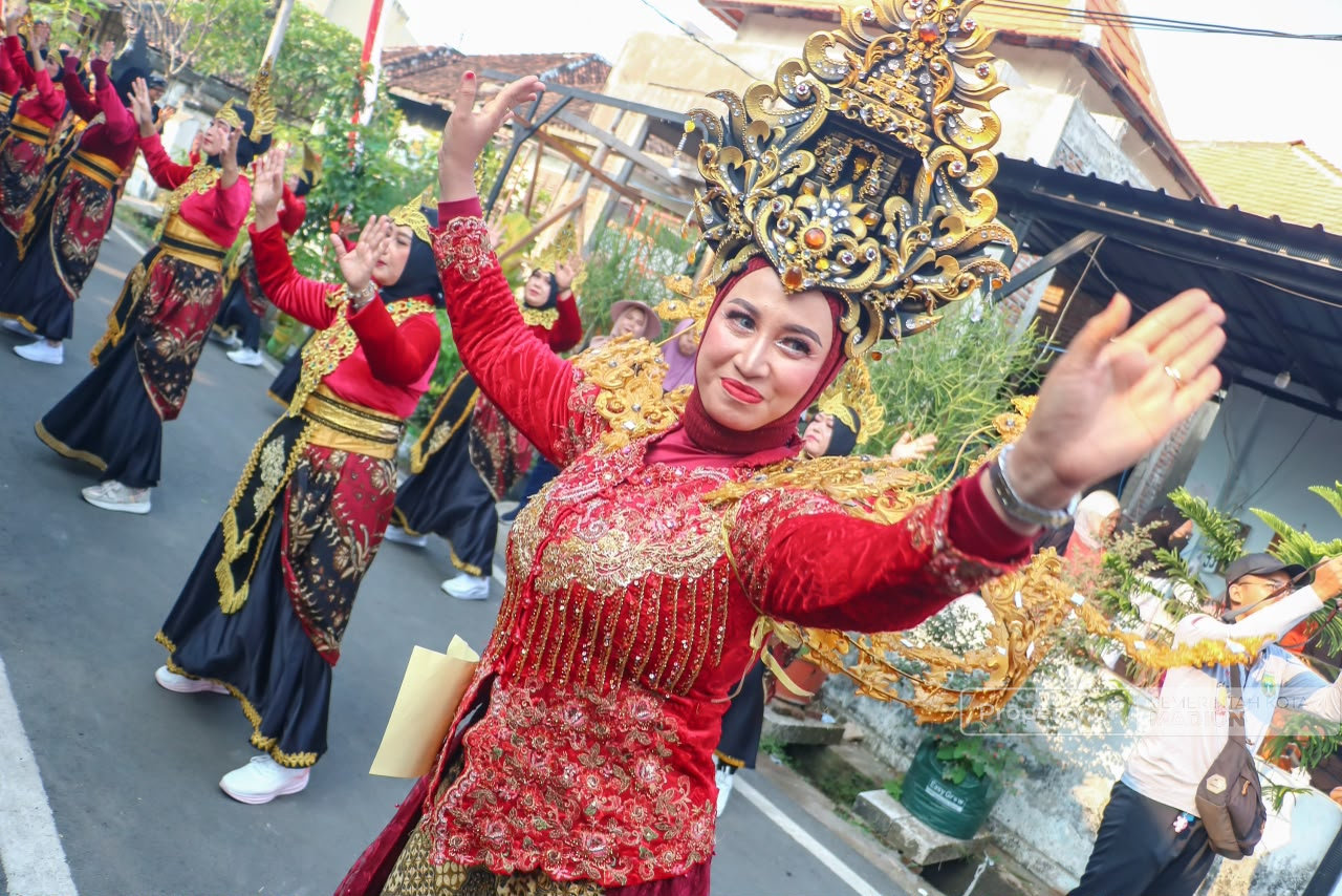 Apresiasi Kirab Budaya Winongo, Plt Wali Kota Dorong Seluruh Kelurahan Siapkan Event Berbasis Potensi Daerah