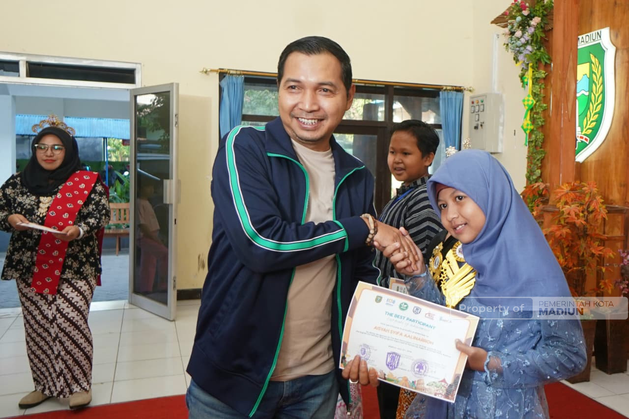 English Fun Holiday Resmi Berakhir , Pemkot Madiun Dorong Pelatihan Bahasa Inggris di Setiap Kelurahan