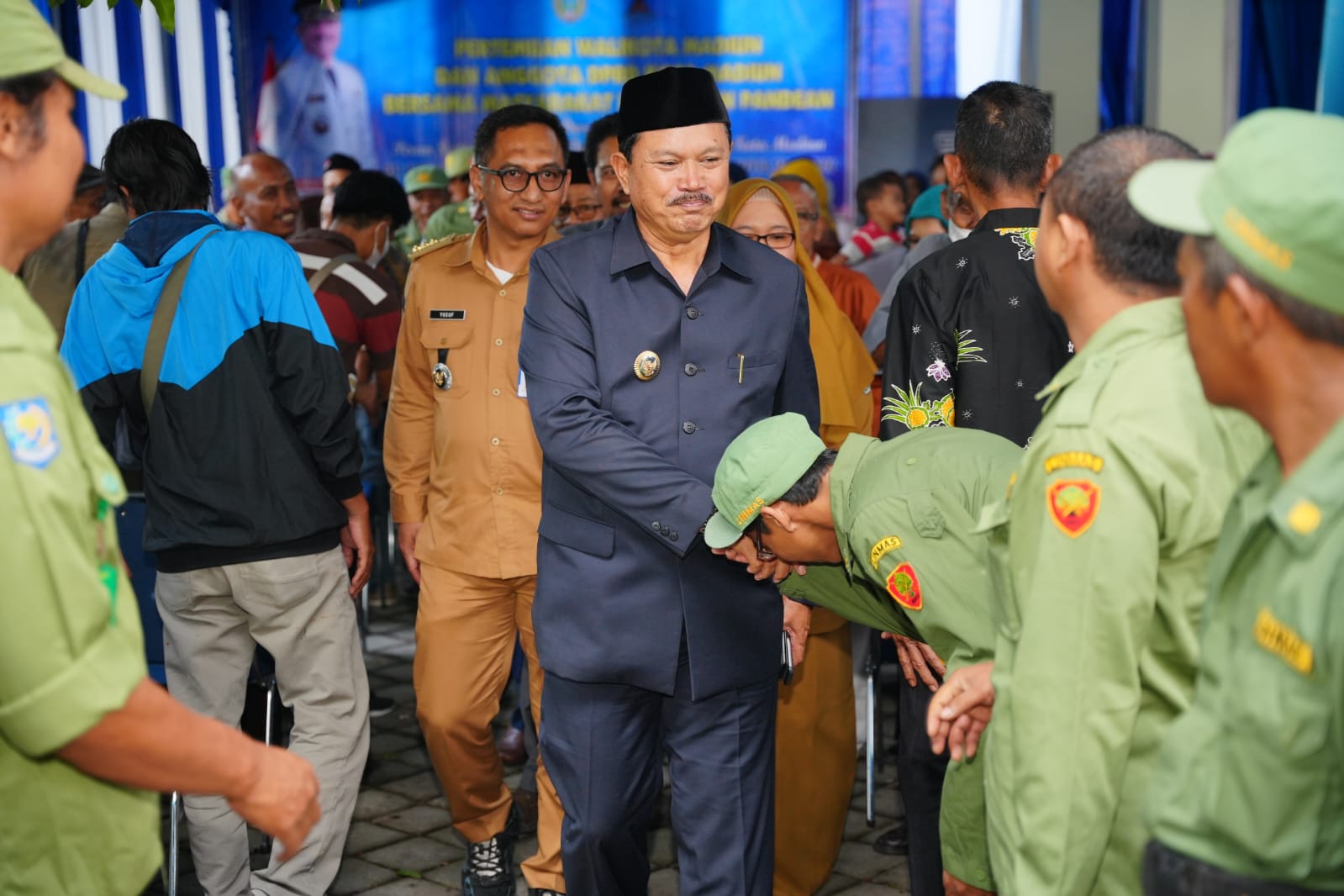 Serap Aspirasi Sekaligus Sosialisasi Pembangunan, Wali Kota-Wakil Rakyat Bertemu Masyarakat di Dua Kelurahan