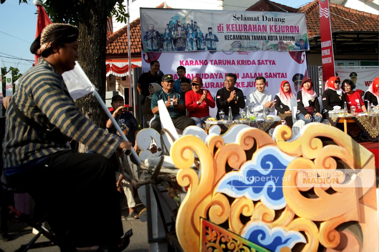 Pawai Budaya Kelurahan Kejuron Semarak, Wali Kota Maidi Tekankan Kekompakan sebagai Kekuatan Kota Pendekar