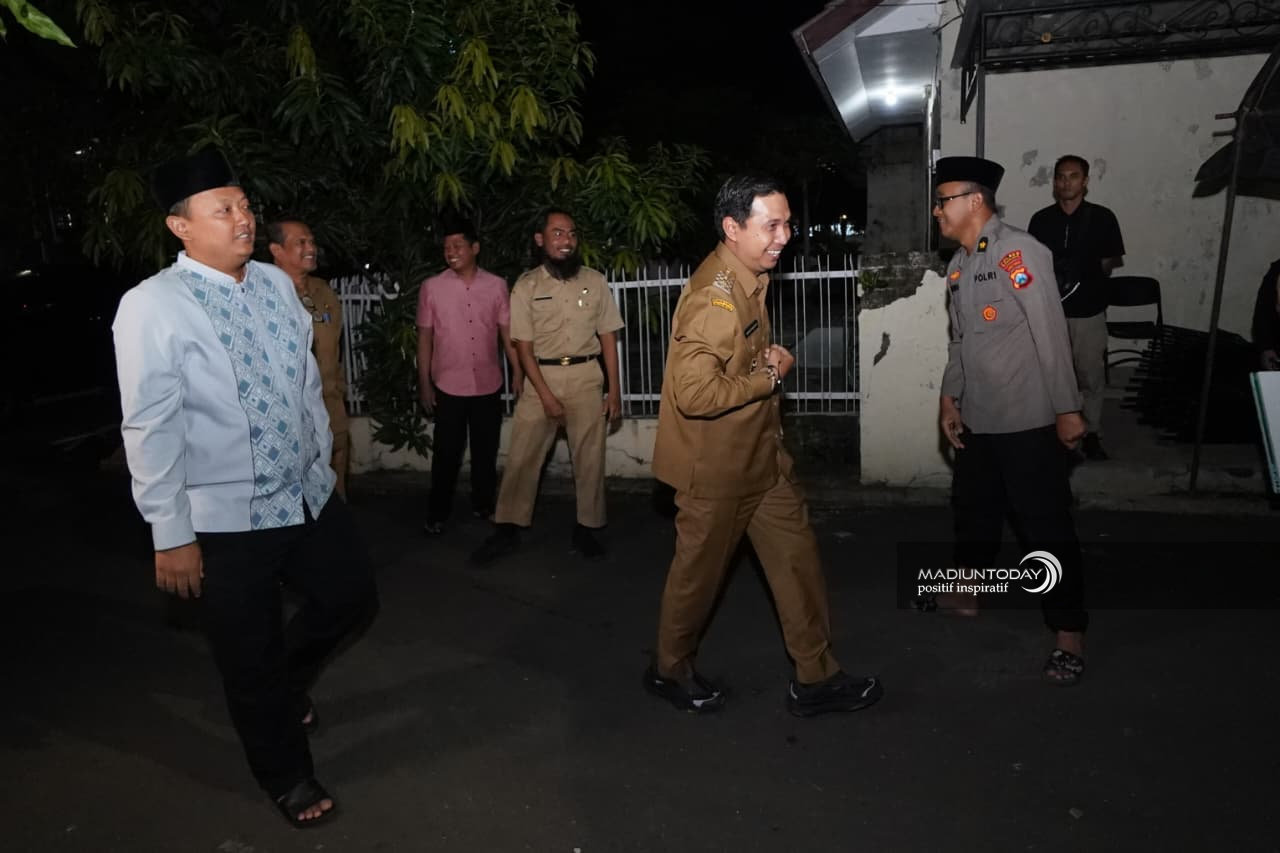 Jelang Iduladha, Pemkot dan Baznas Serahkan Sapi Kurban ke Polres Madiun Kota