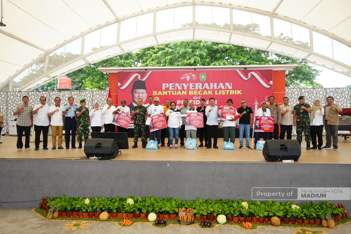 Serahkan Bantuan Becak Listrik Yayasan GSN, Plt Wali Kota Sampaikan Terima Kasih atas Bantuan Presiden