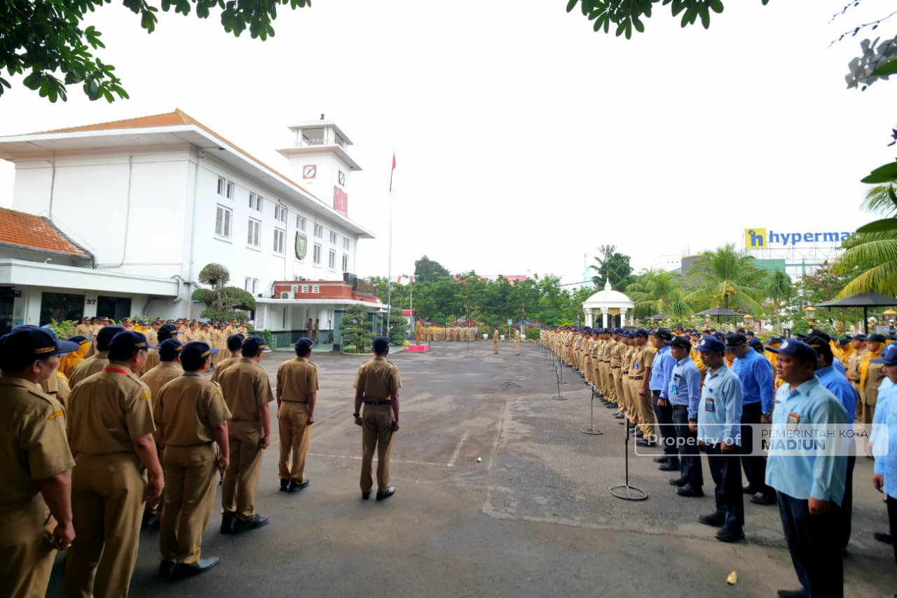 Pimpin Apel Pagi, Sekda Kota Madiun Pastikan Layanan Kepada Masyarakat Tetap Optimal