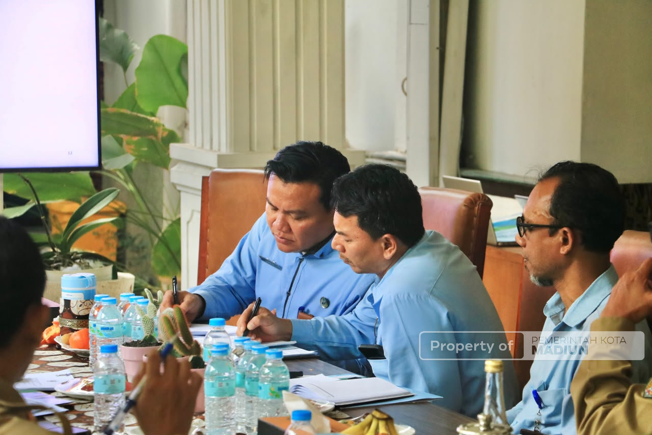 Dorong Perumda Tirta Taman Sari Lebih Profesional, Plt Wali Kota Tekankan Fokus pada Pelayanan