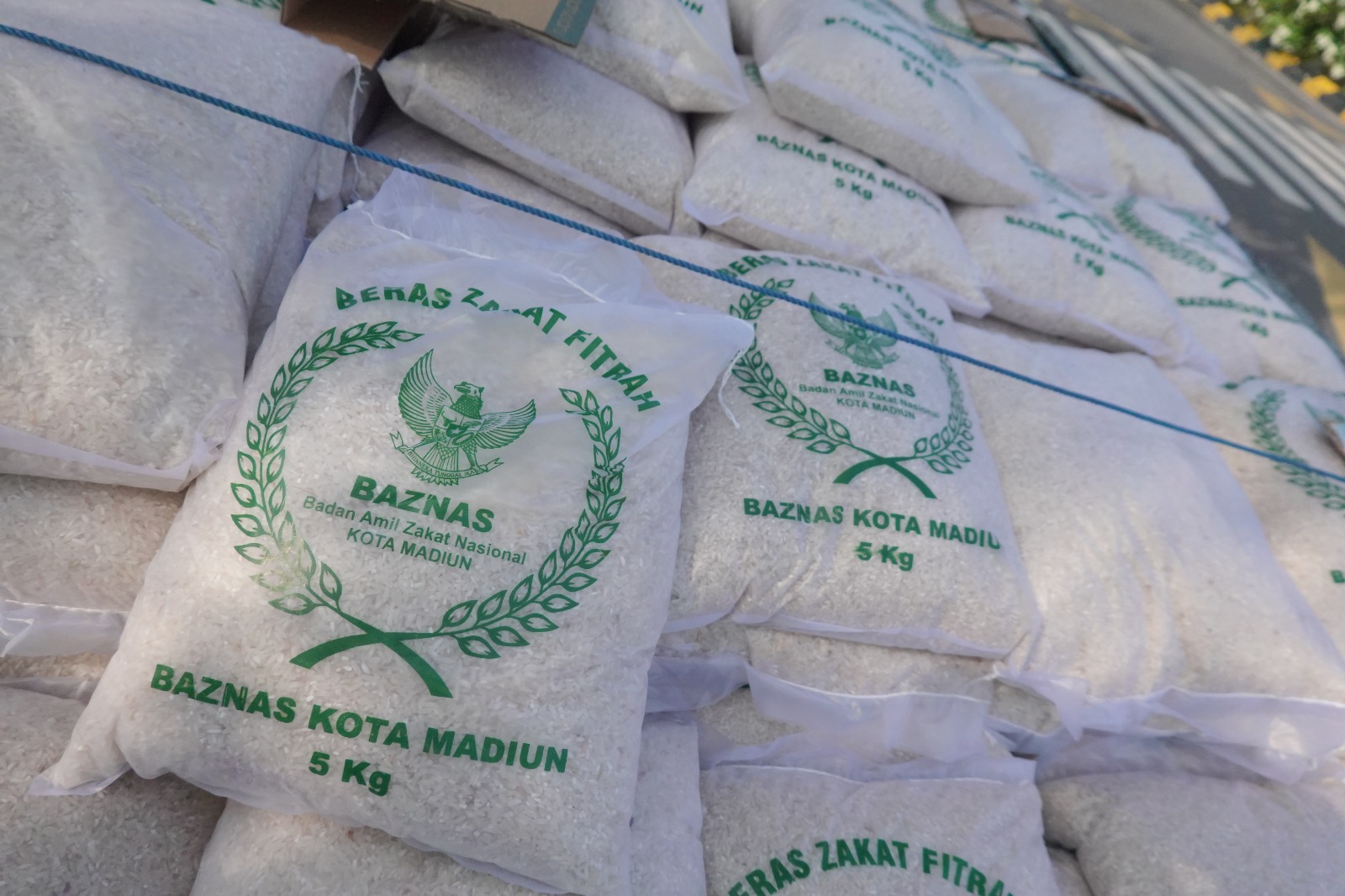 Berangkatkan Pentasharufan Beras Zakat Fitrah Ke 27 Kelurahan, Wali Kota Harap Bawa Berkah Bagi Masyarakat
