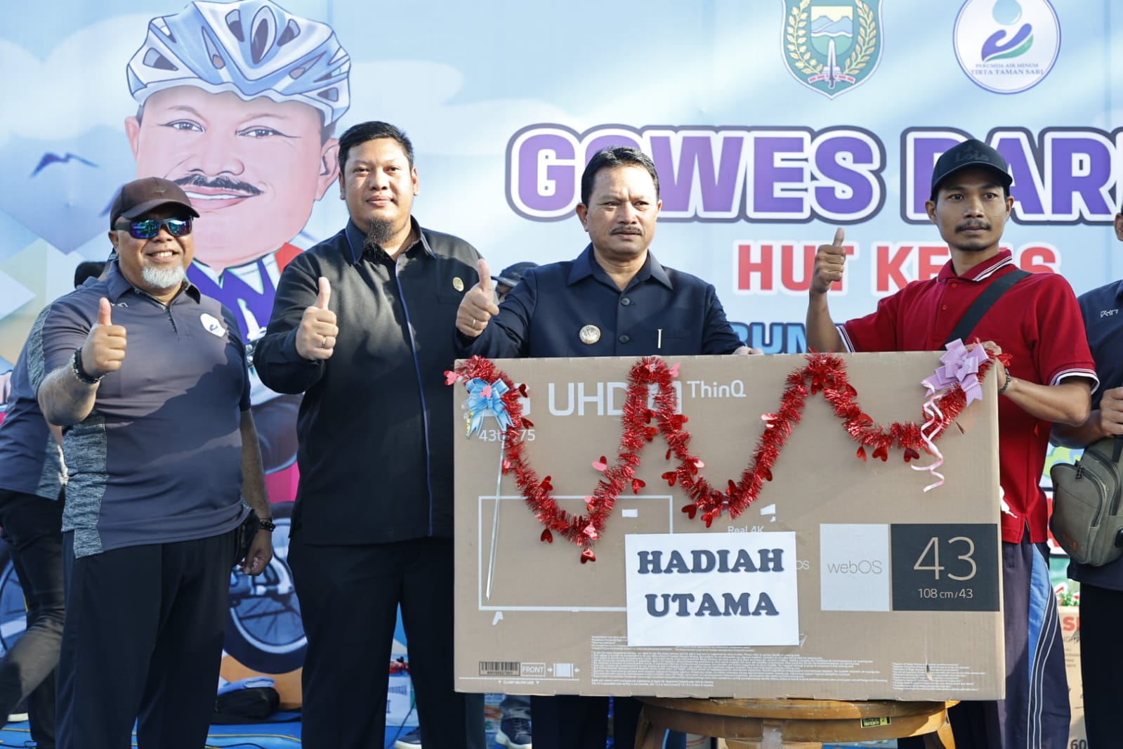 Gowes Bareng Hari Jadi ke-46 PDAM Tirta Taman Sari, Wali Kota Ingatkan Jangan Jadi Korban Perubahan