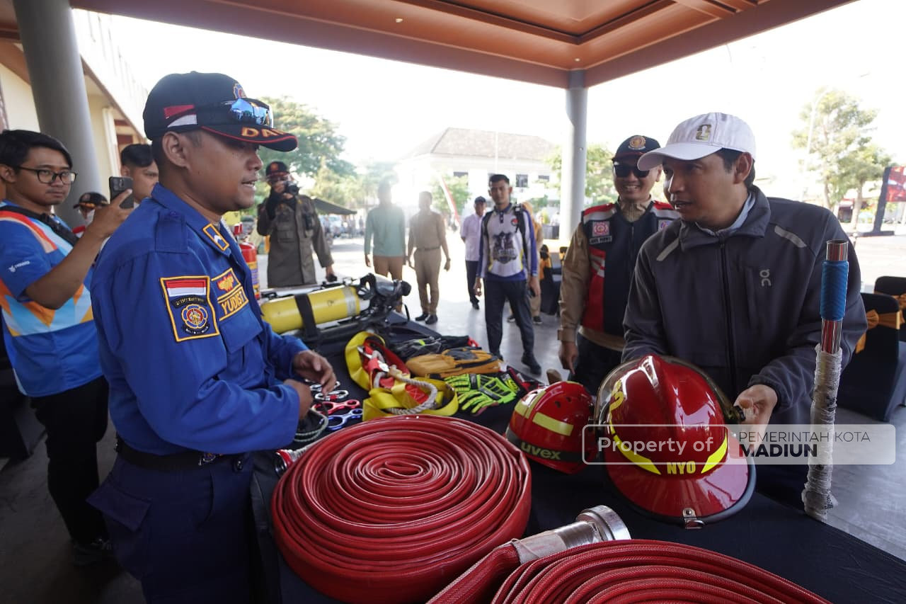 Perkuat Perlindungan Masyarakat, Plt Wali Kota Madiun Dorong Satlinmas Sigap Hadapi Kondisi Darurat
