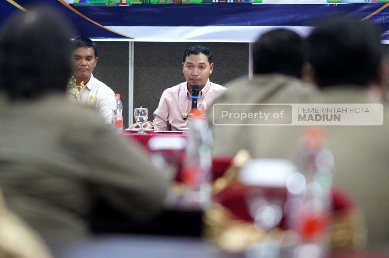 Buka Bimtek Satpol PP dan Damkar, Wakil Wali Kota Madiun Tekankan Pelayanan bagi Masyarakat