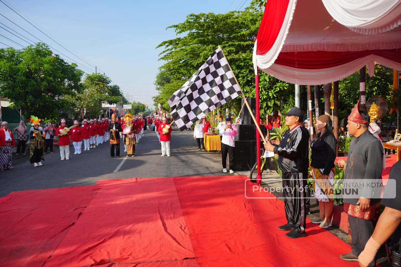 Wali Kota Madiun Hadiri Carnaval Kemerdekaan, Dorong Warga Tingkatkan Kreativitas dan Kesejahteraan
