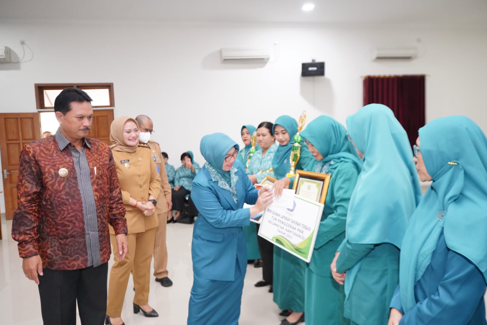Peringatan HKG ke-51, PKK Kota Madiun Raih Penghargaan Penyusunan Program Terbaik Tingkat Jawa Timur