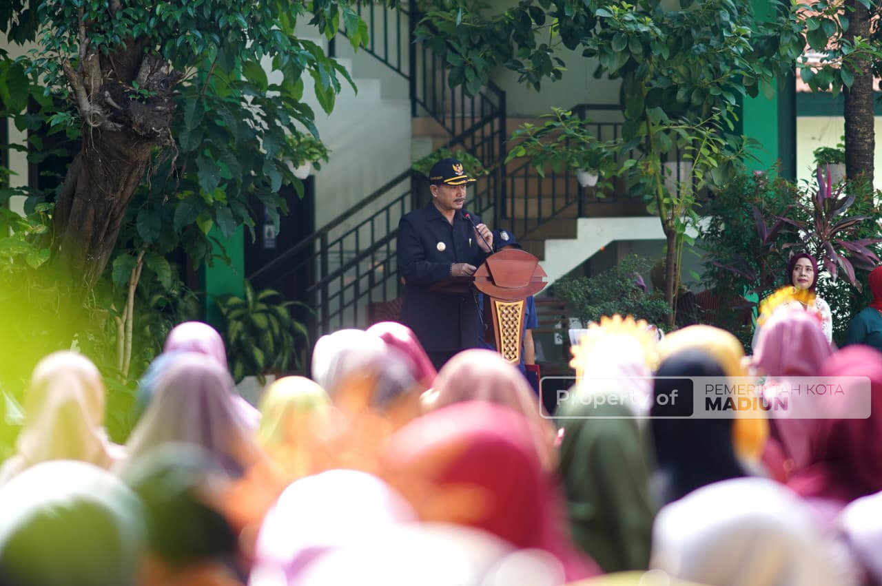 Pimpin Apel Hari Guru Nasional, Wali Kota Harap Guru Terus Perkuat Fondasi Kota Cerdas