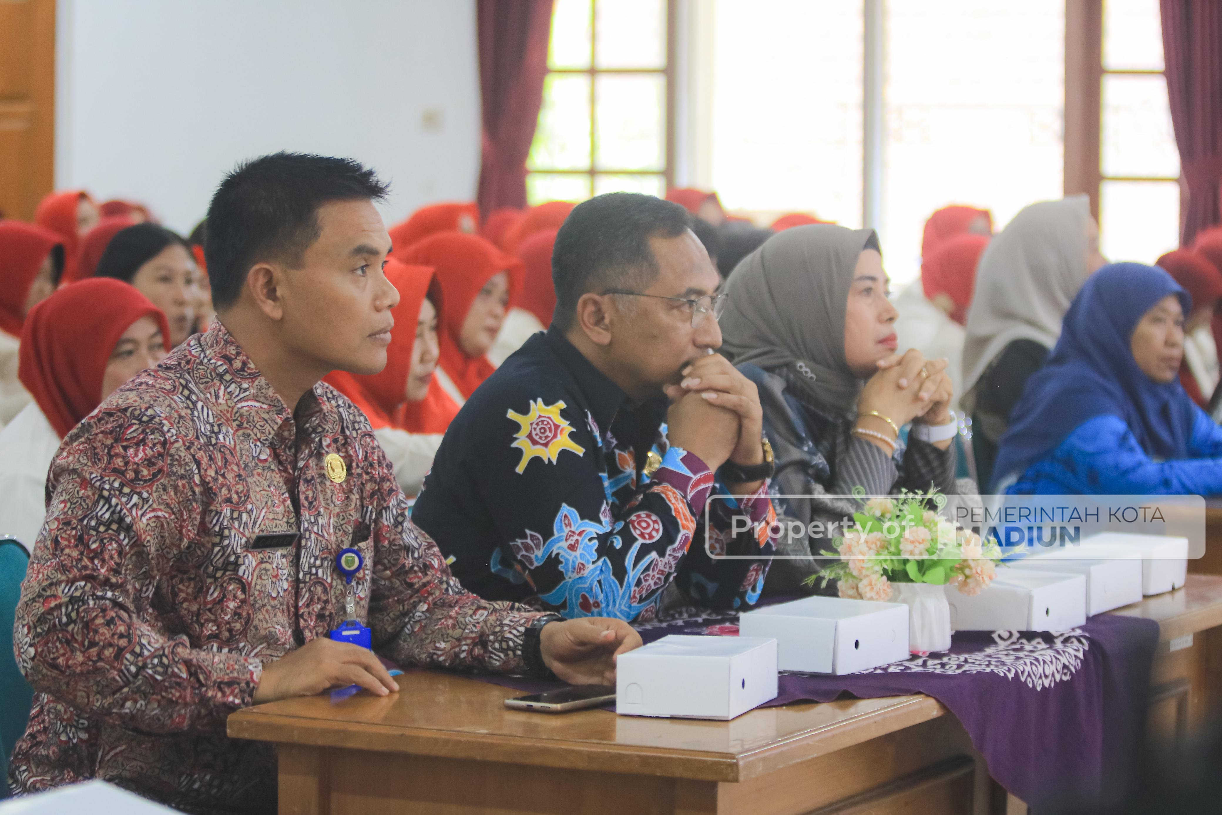 Beri Pembinaan PSM, Wali Kota Tekankan Peningkatan Layanan Sosial