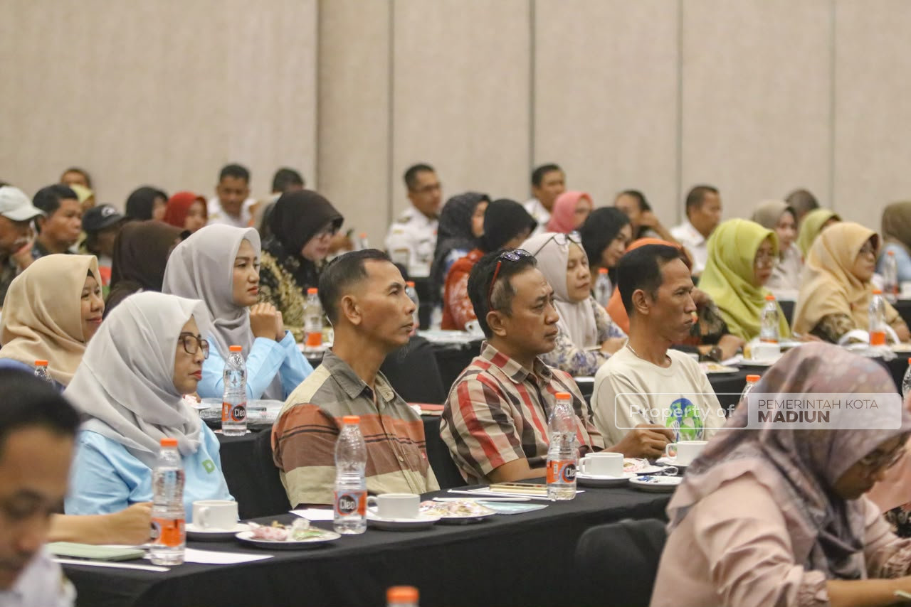 Buka Pelatihan Pendekar Hijau, Plt Wali Kota Siapkan Relawan Kawal Gerakan Pilah Sampah dari Rumah