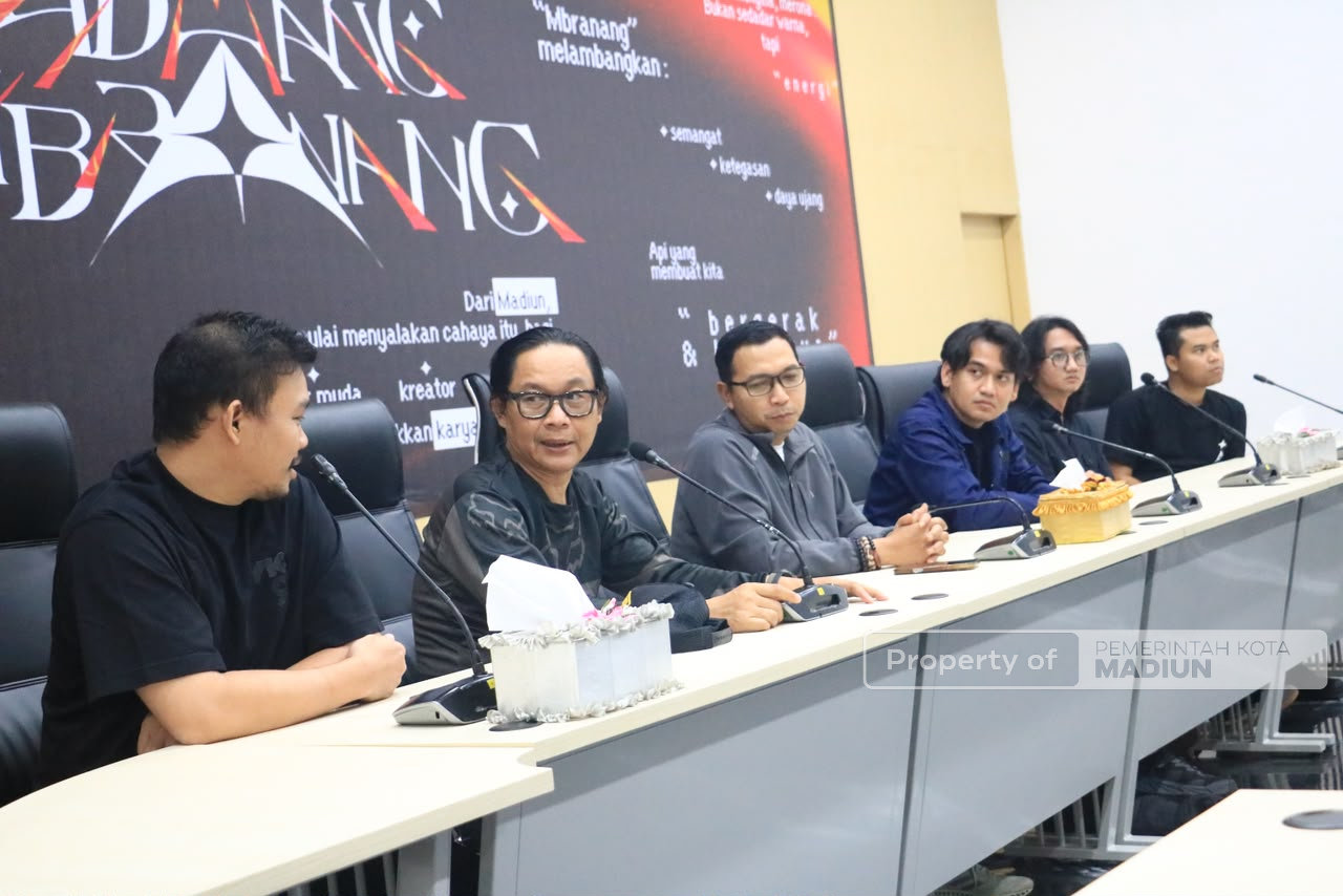 Gelar Press Conference Padhang Mbranang 2026, Plt Wali Kota Perkuat Ekosistem Ekonomi Kreatif Digital