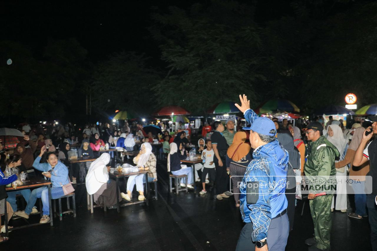 Hadiri Bantaran Night Culinary, Wali Kota Madiun Tekankan Kebersihan Fasilitas Umum