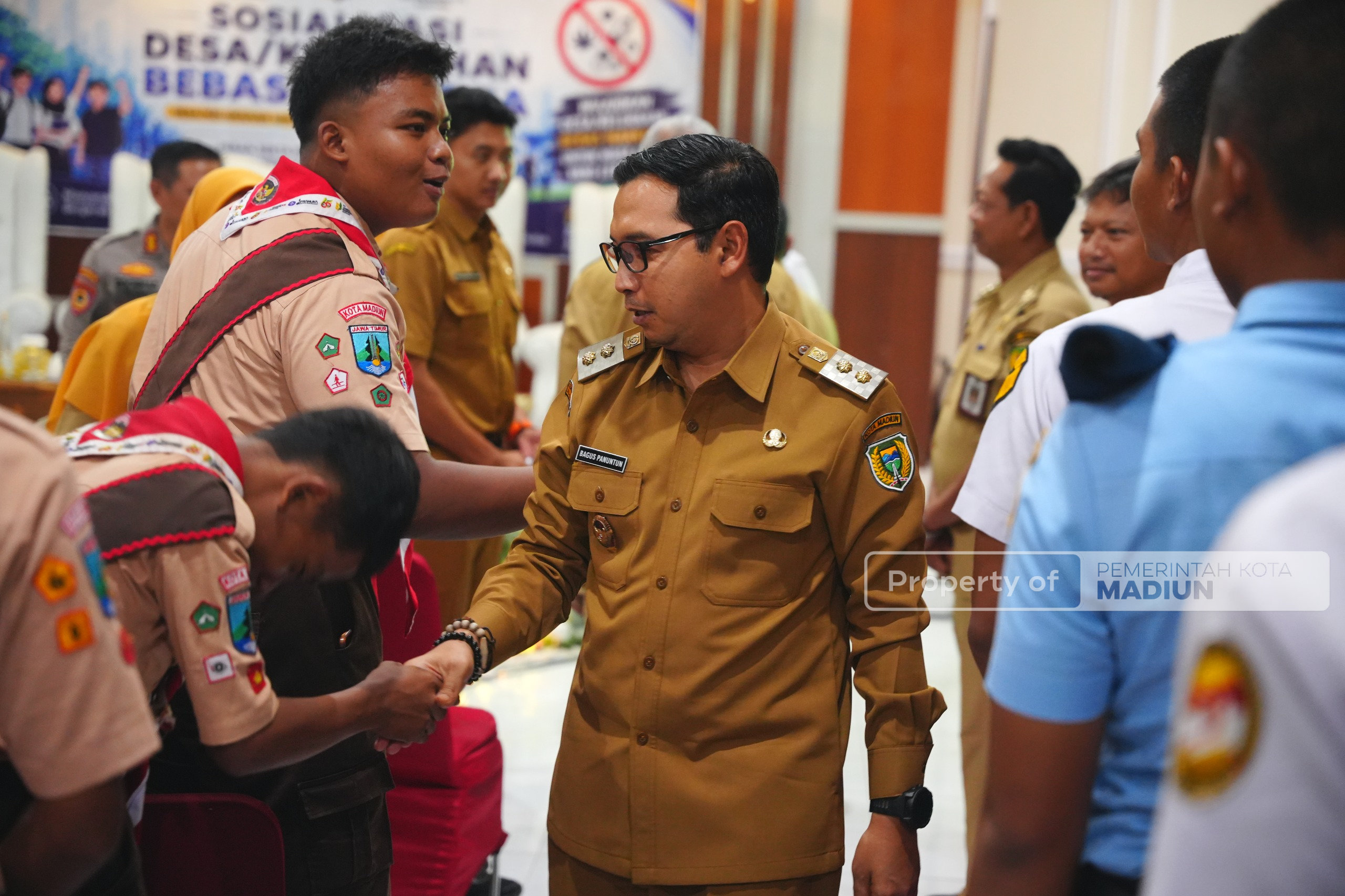 Plt Wali Kota Dorong Peran Masyarakat Wujudkan Kelurahan Bersinar