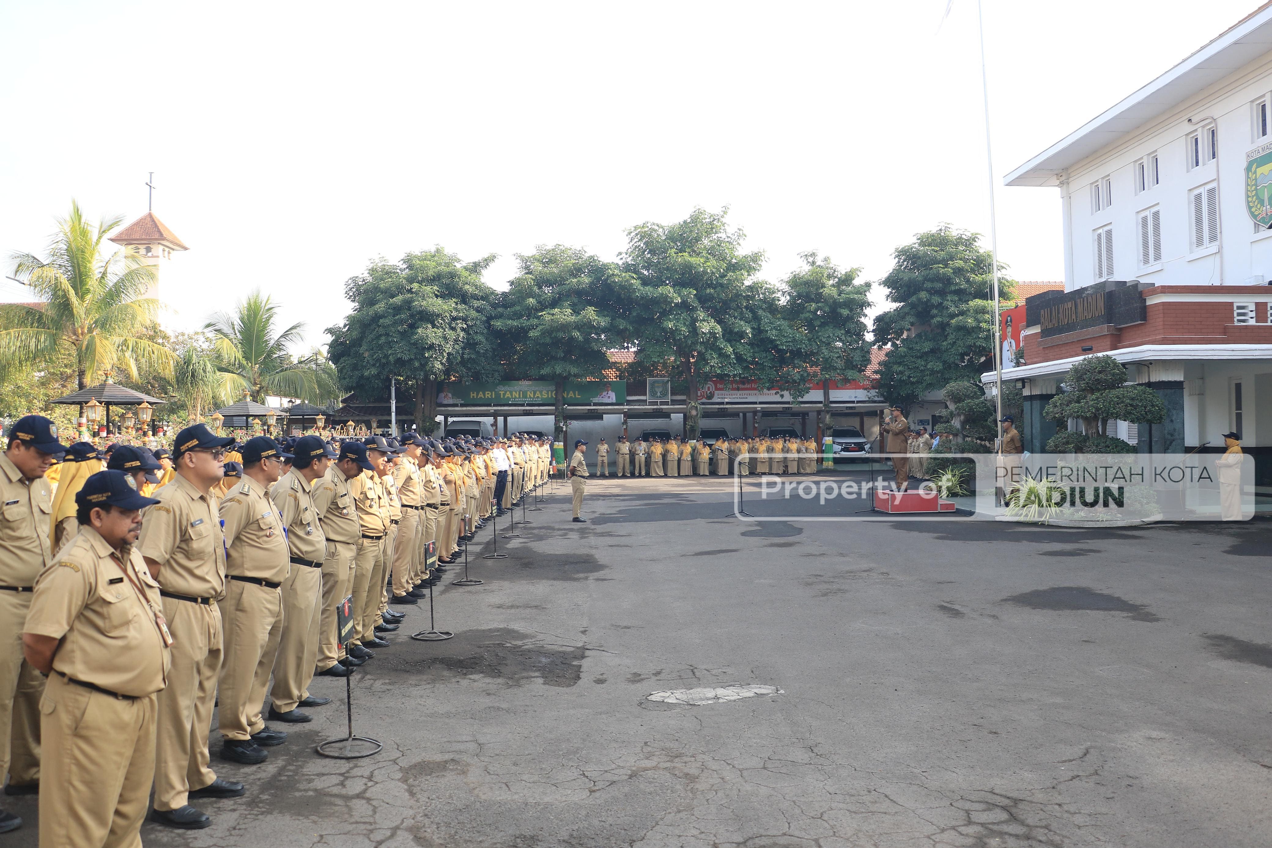 Pimpin Apel, Wali Kota Madiun Tegaskan Disiplin ASN