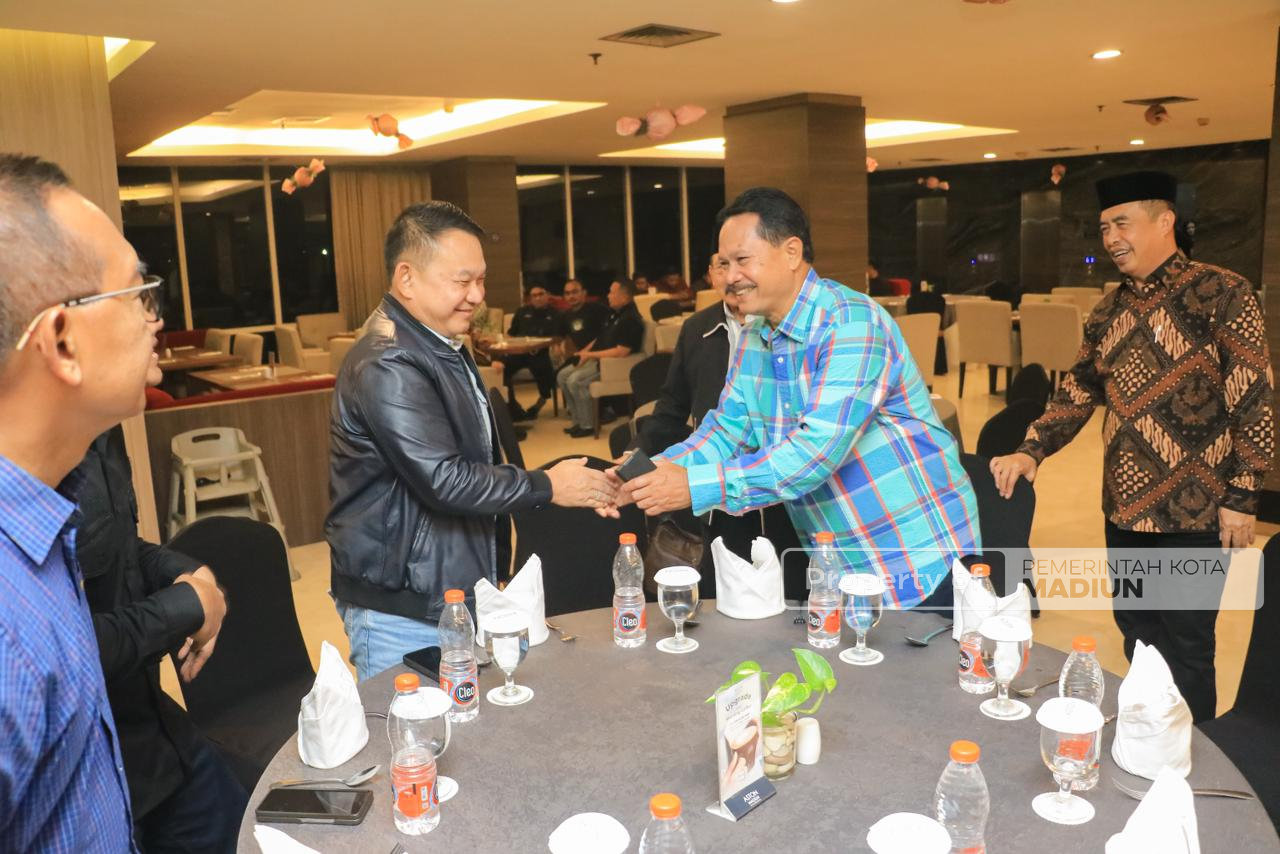 Momen Hangat Silaturahmi Wali Kota Madiun dan Jenderal (Purn) Dudung Abdurachman