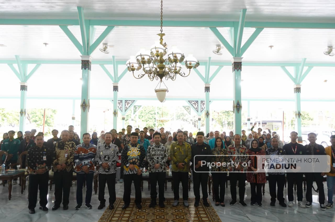 Hadiri Rakerwil BEM-SI Jawa Timur, Wagub Emil: Pemerintah Selalu Terbuka Mendengarkan Suara Mahasiswa