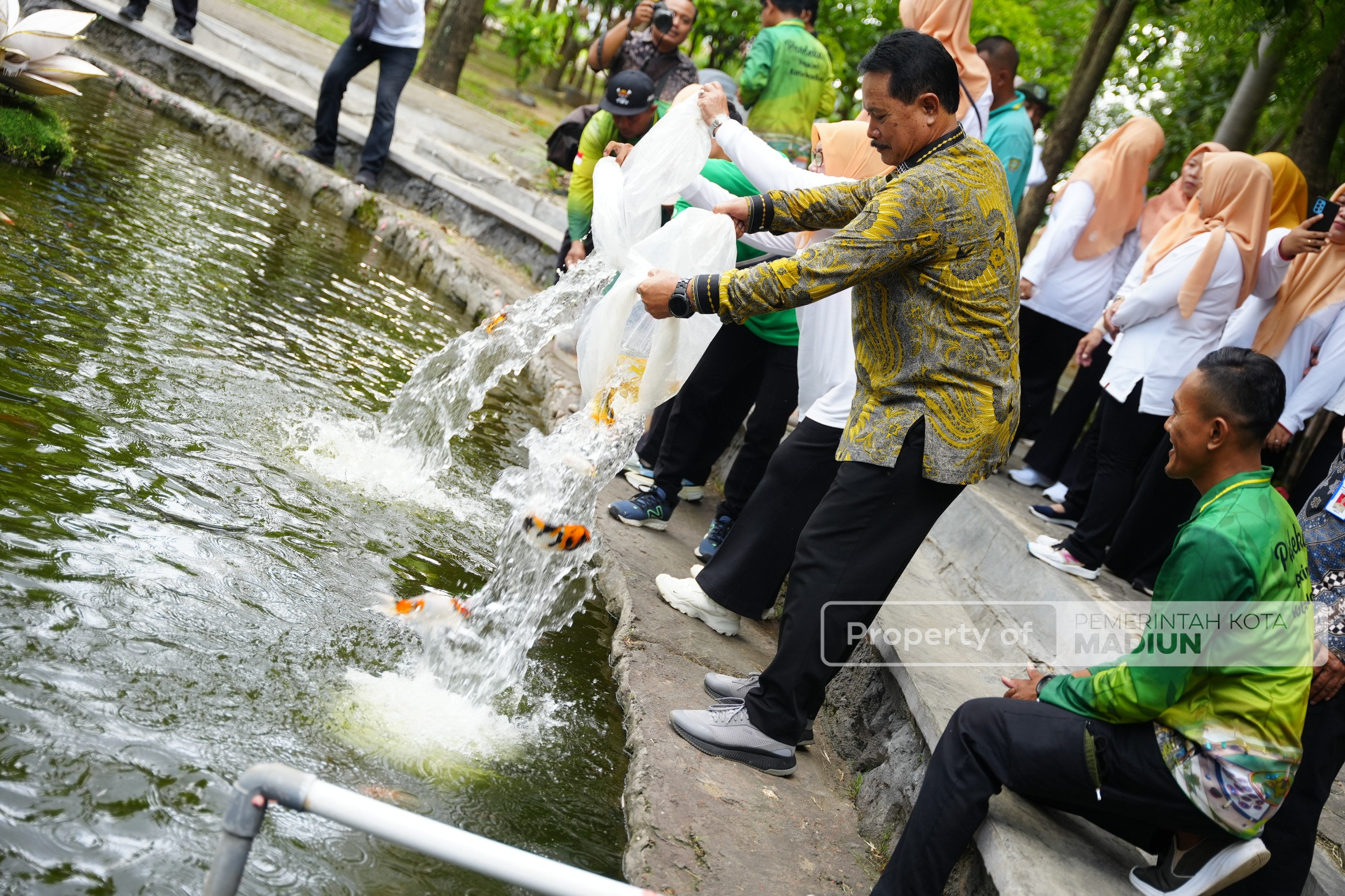 RTH Kota Madiun Jadi Wadah Kreativitas Pelajar, Wali Kota Dorong Seni Anak untuk Pelestarian Lingkungan