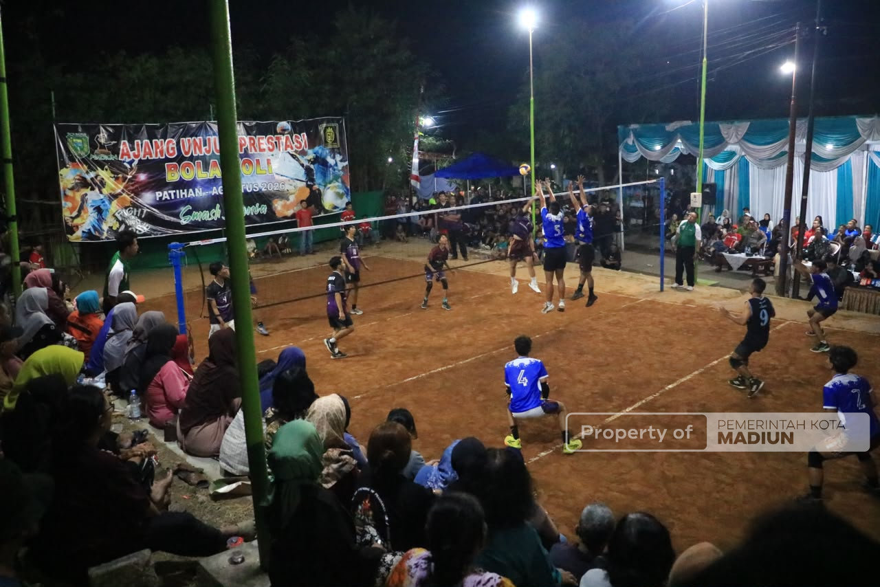 Turut Semarakkan HUT Kemerdekaan, Kecamatan Manguharjo Hadirkan Turnamen Bola Voli Antar Kelurahan