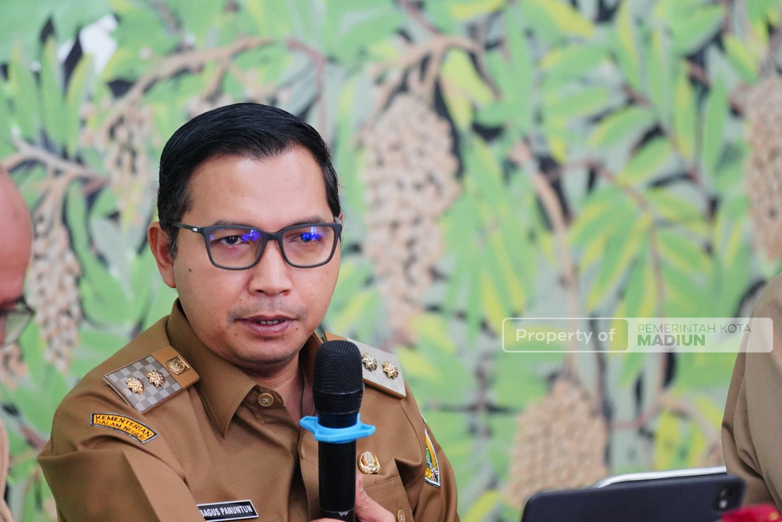 Jadi Narasumber Monitoring Pengadaan Barang/Jasa, Plt Wali Kota Madiun Dorong Percepatan dengan Utamakan Kualitas