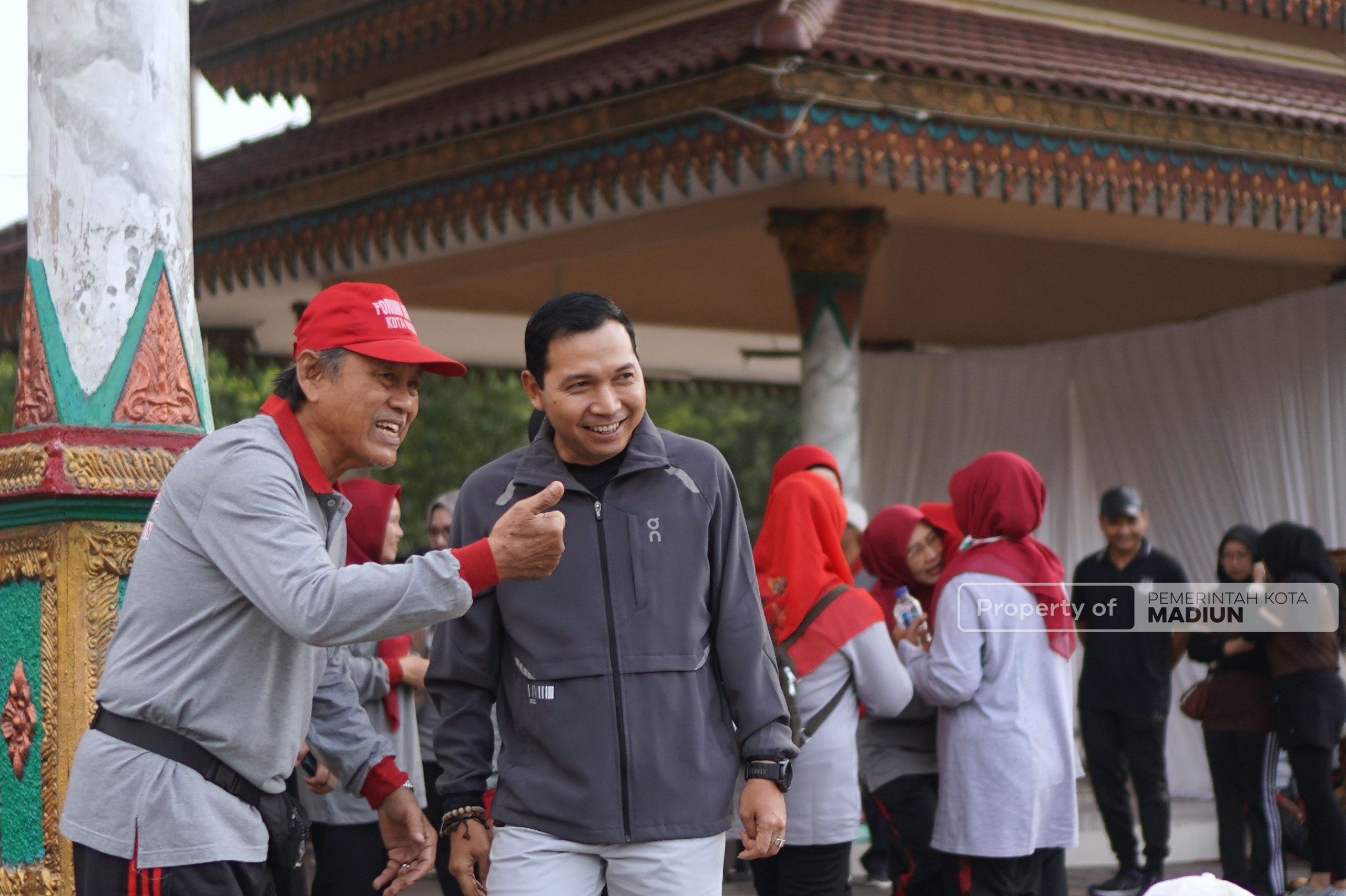 Plt Wali Kota Madiun Wujudkan Lansia Tangguh dan Tumbuh melalui Senam Bersama di Alun-Alun