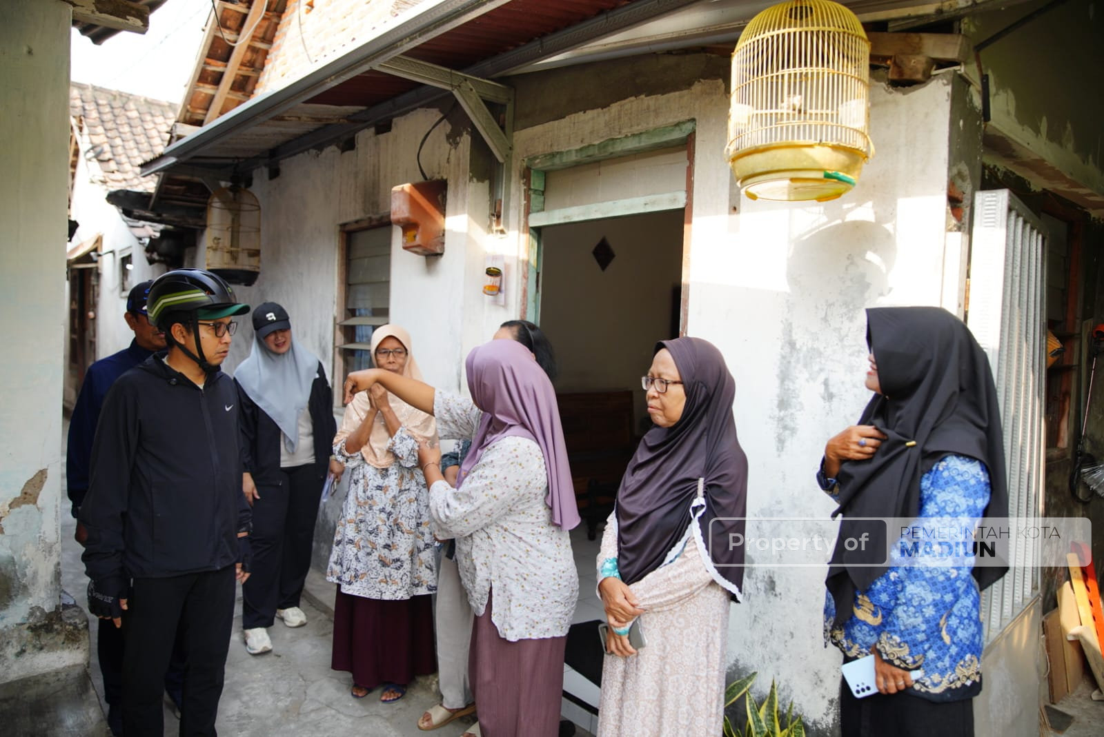 Tak Sekadar Gowes, Plt Wali Kota Temukan Persoalan dan Selesaikan di Tempat