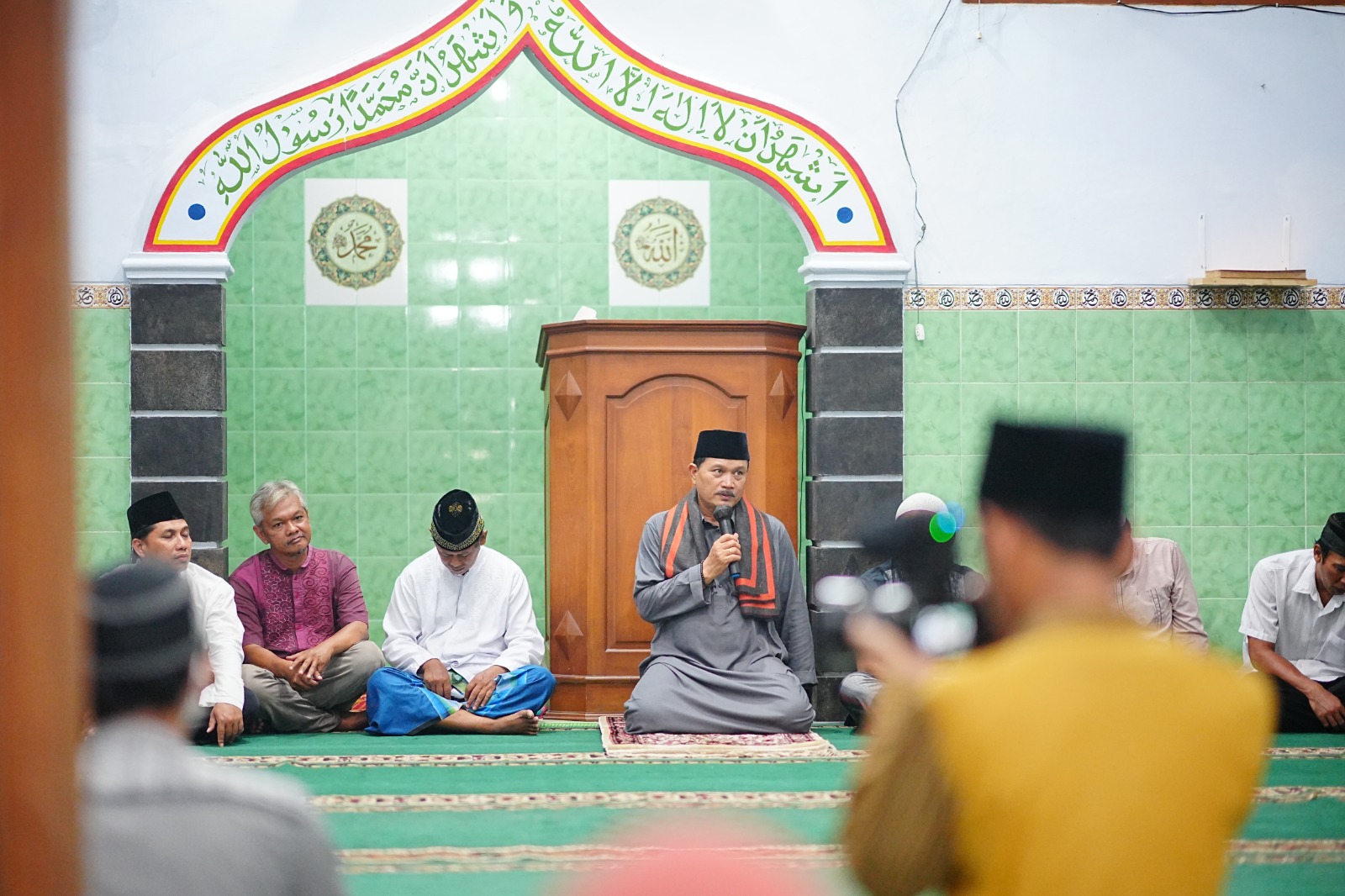 Lewat Shalat Isya Berjamaah, Wali Kota Ajak Warga Dukung Pembangunan Kota