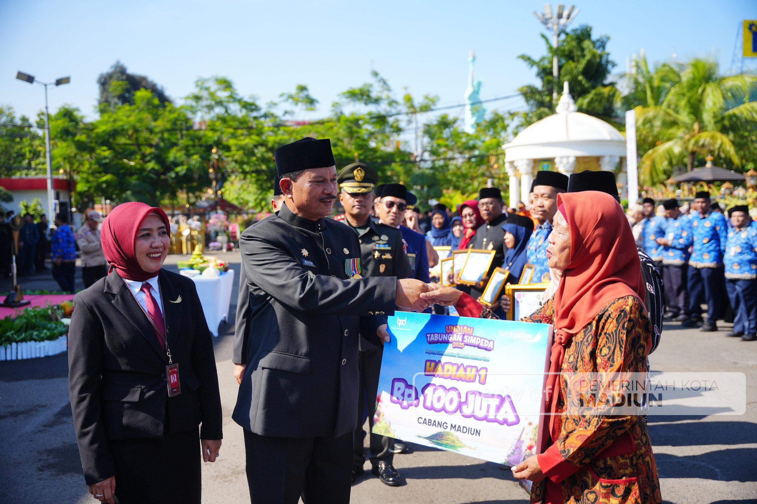 Gelar Upacara Peringatan Hari Jadi ke-80 Provinsi Jawa Timur, Wali Kota Madiun Tekankan Peran Strategis Madiun dalam Pembangunan