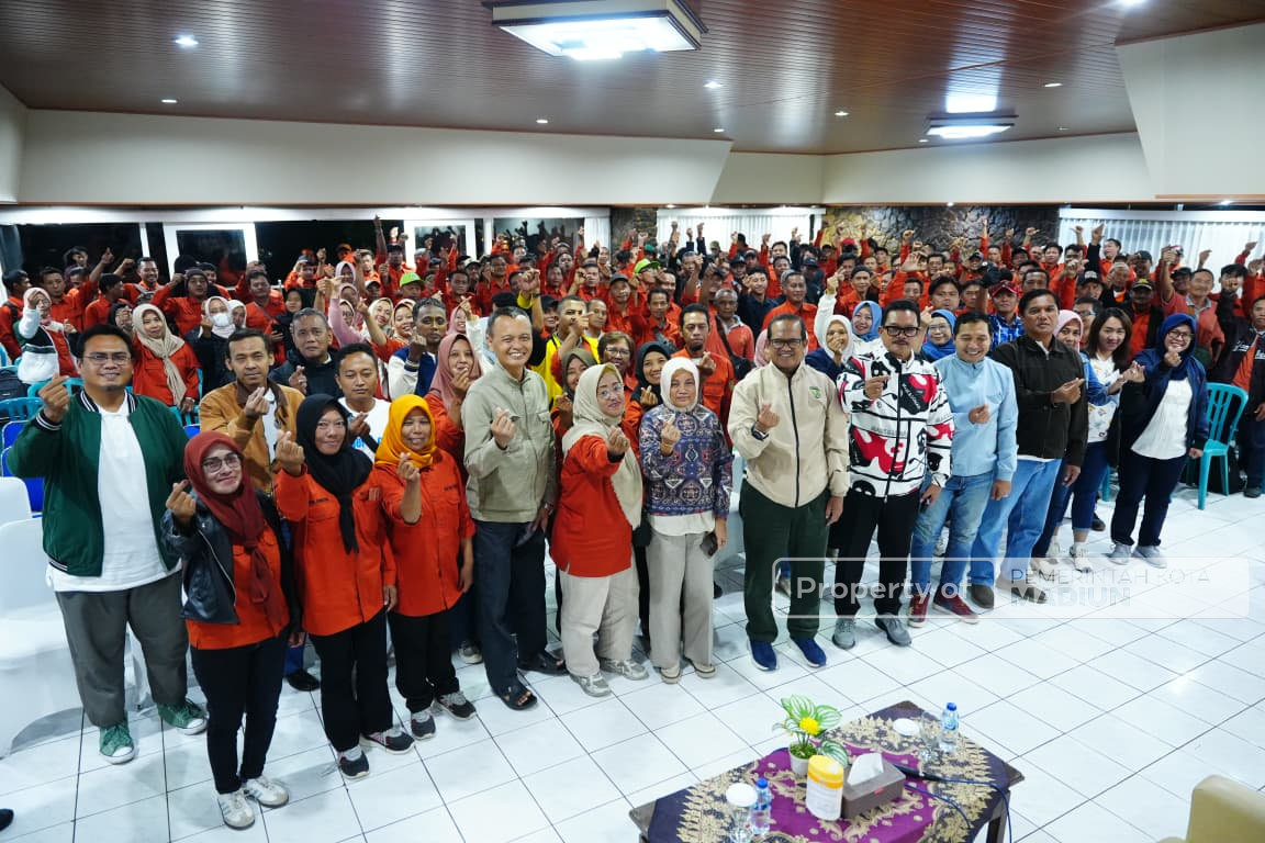 Tingkatkan Sinergi Pegawai, DLH Kota Madiun Gelar Sosialisasi dan Team Building